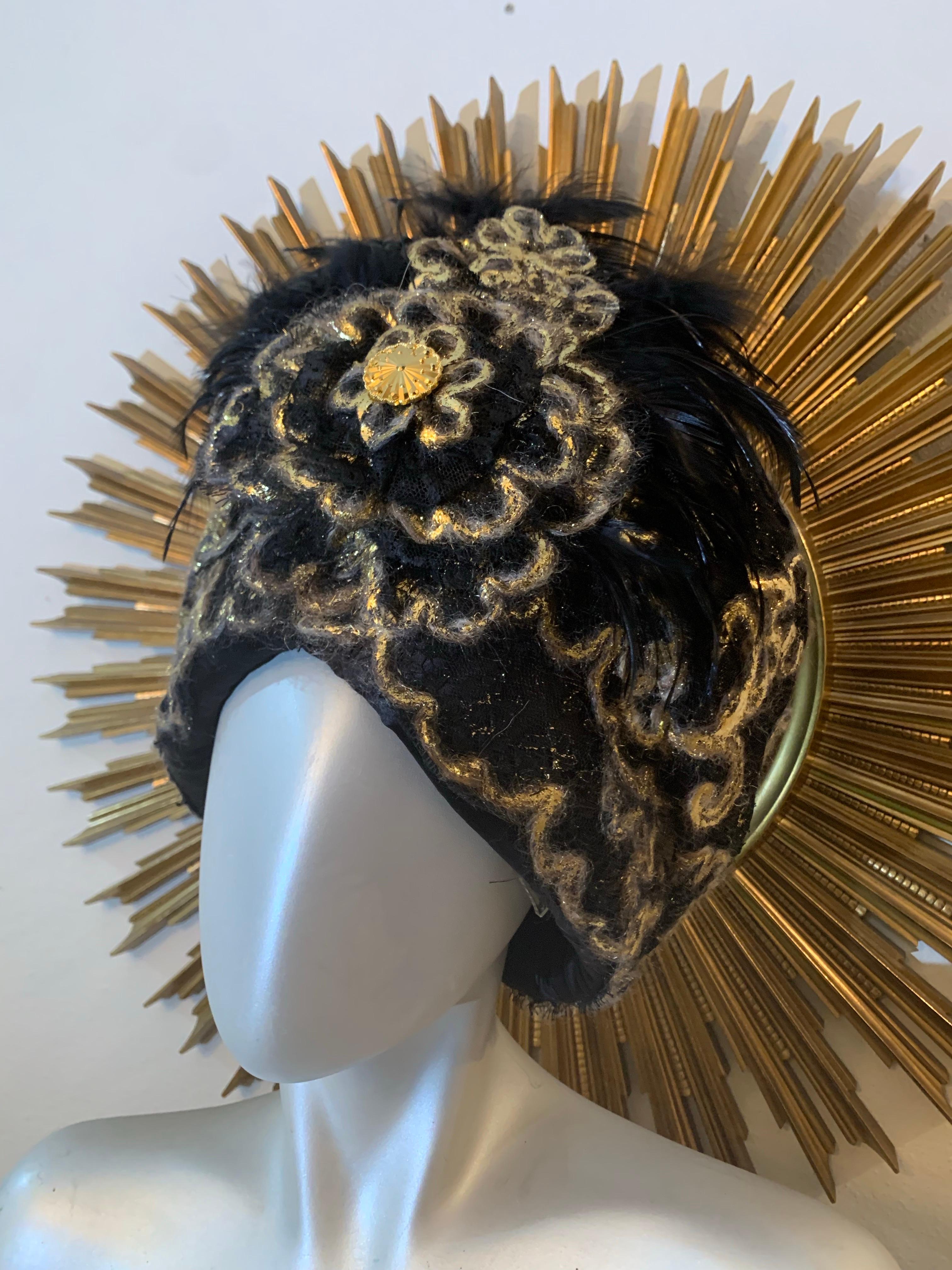 CUSTOM MADE Gold Lame & Schwarz Mohair Boucle Turban mit Feder Spray & Hut Pin im Angebot 11