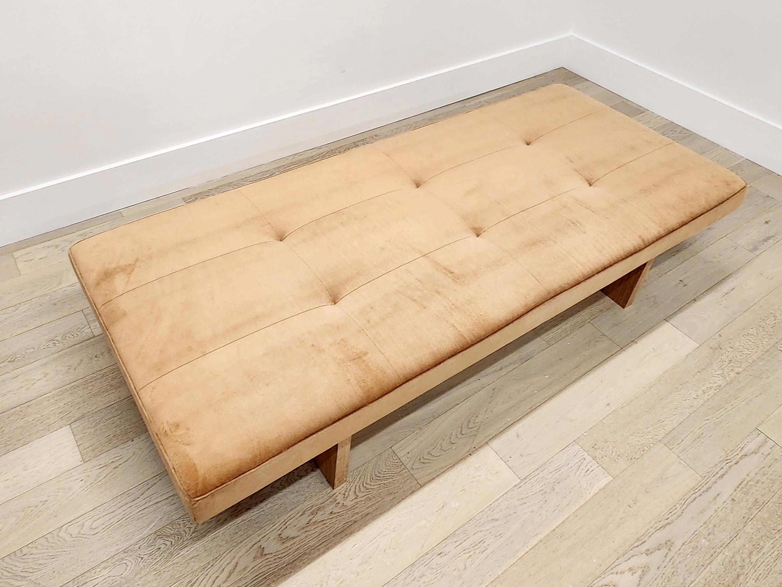 Modern Custom made Gueridon Day Bed, COM fabric, Choice of Wood Stain For Sale