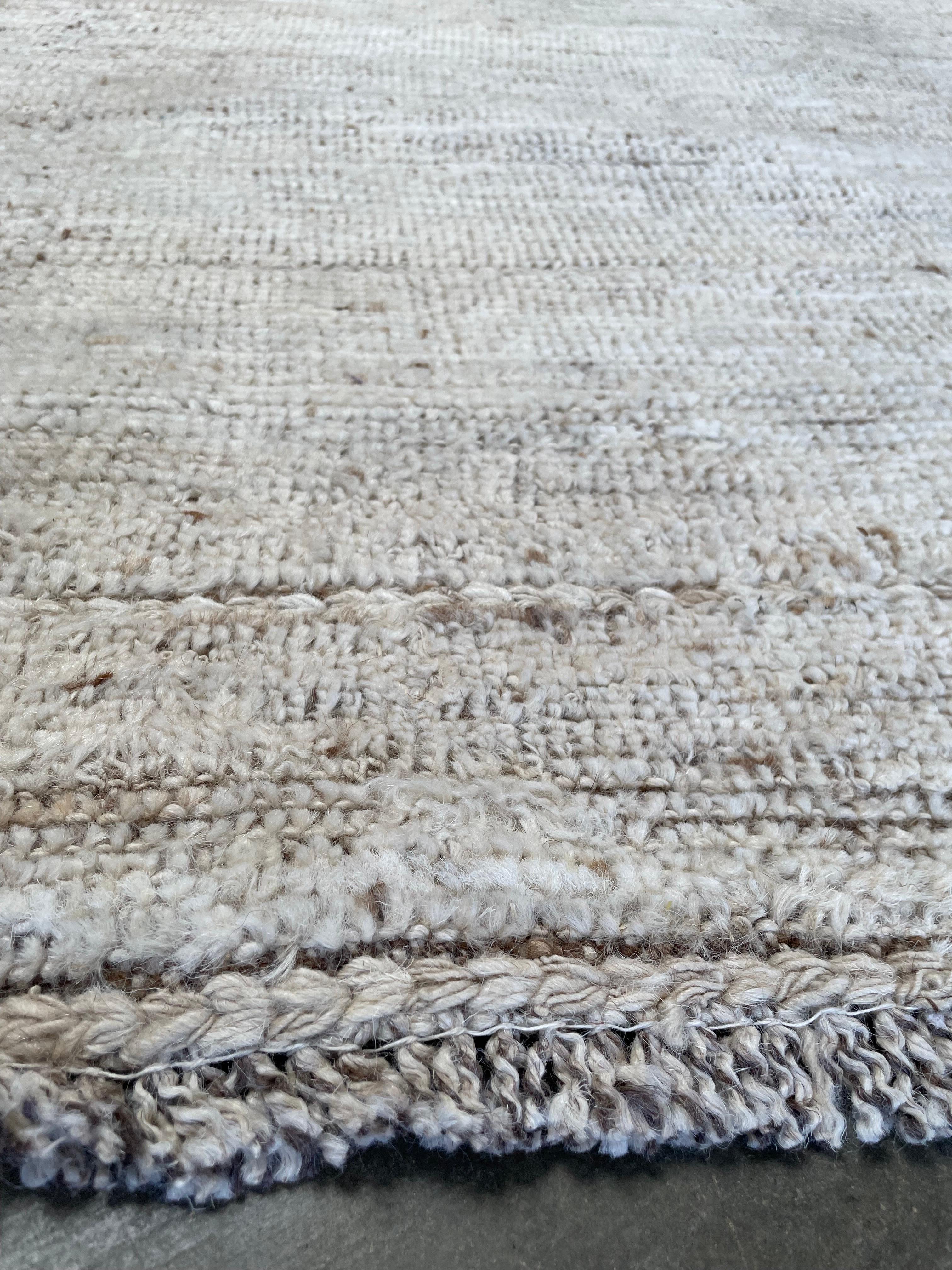 Custom Made Hand Knotted 100% Wool Moroccan Rug For Sale 10