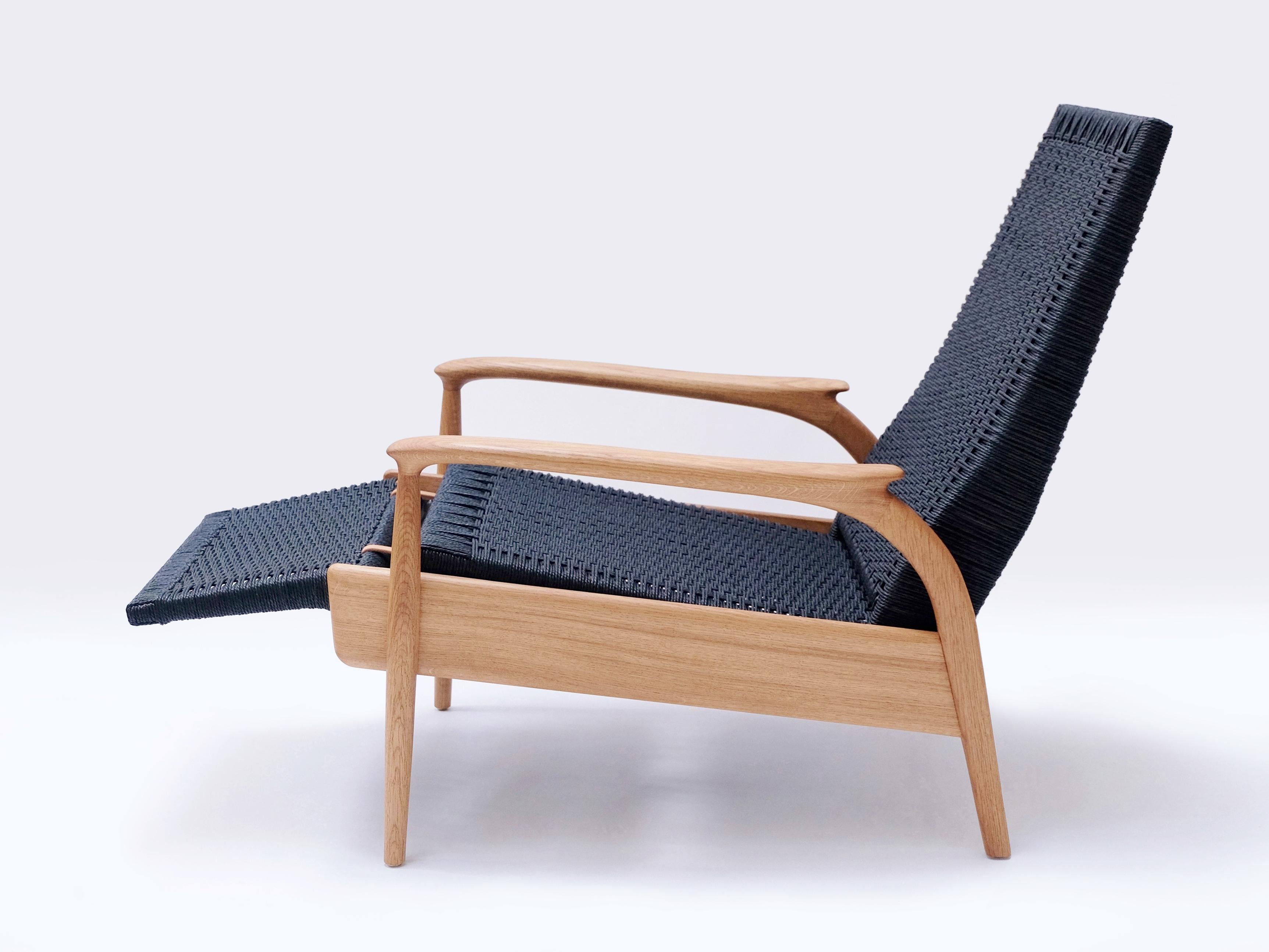 Hand-Woven Custom-Made Handcrafted Reclining Lounge Chair in Oiled Oak& Black Danish Cord For Sale