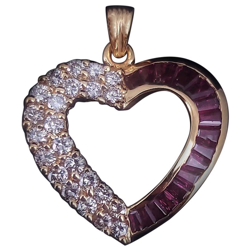 Ciondolo a forma di cuore CUSTOM MADE con diamante e rubino in oro giallo 18 carati