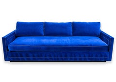 CUSTOM MADE Canapé moderne contemporain en tissu velours bleu profond