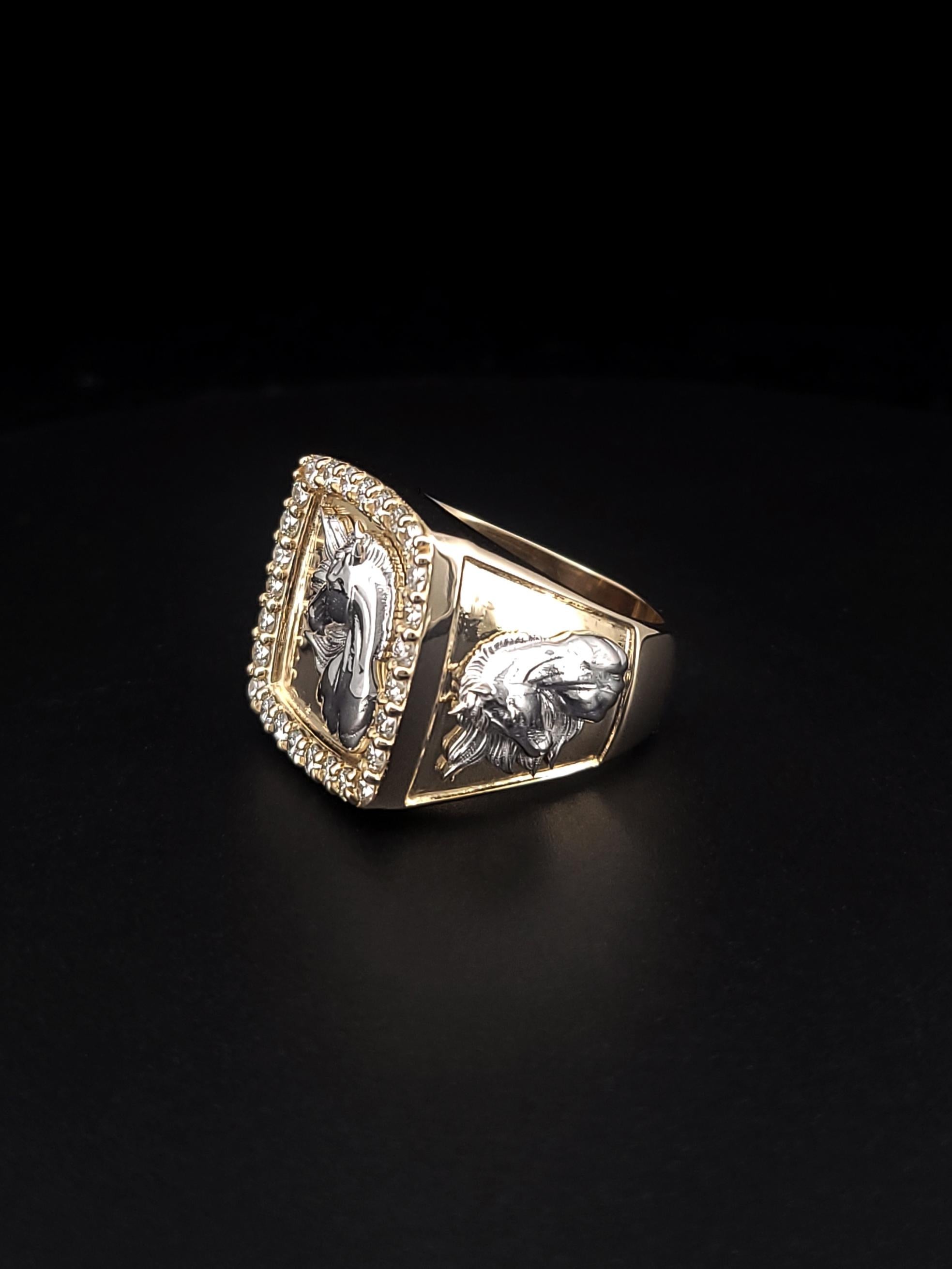 Taglio rotondo Anello Cavallo su misura in oro bicolore 14k e diamanti VS E-F in vendita