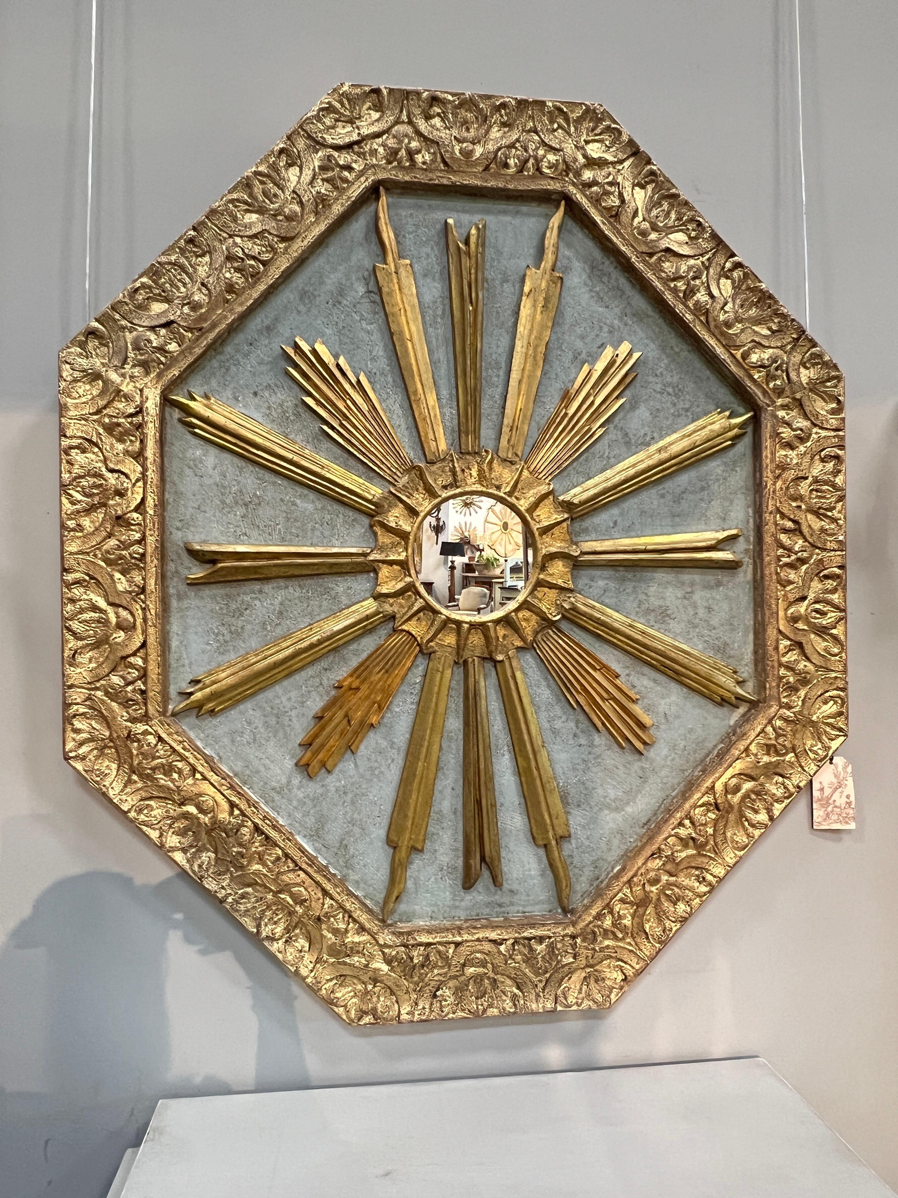 Gran rayo de sol decorativo, rayos hechos a mano con madera, dorado dorado y pintura personalizada. Hechos para parecerse al sol nuestro de la iglesia.