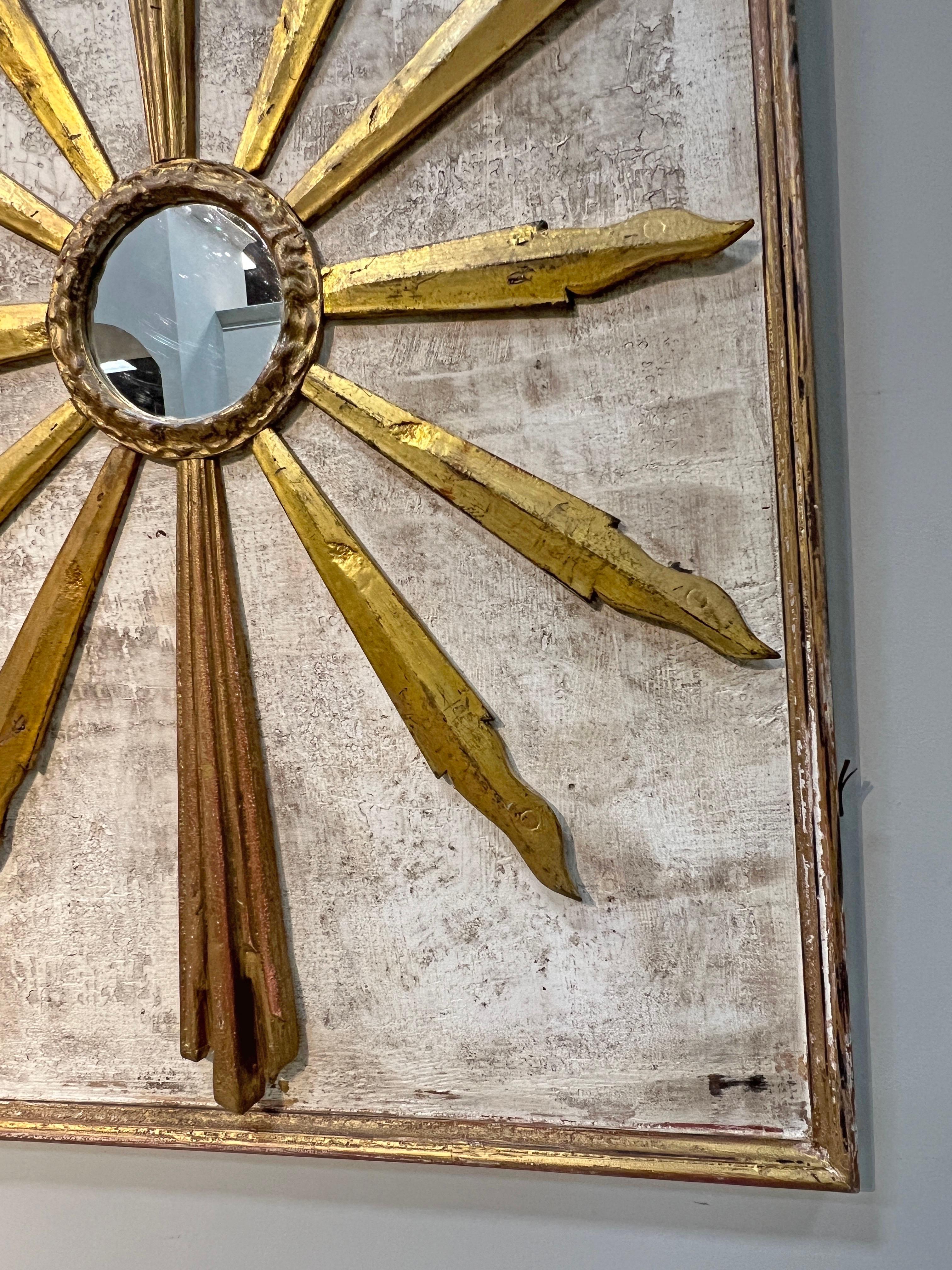 Gran rayo de sol decorativo, rayos hechos a mano con madera, dorado dorado y pintura personalizada. Hechos para parecerse al sol nuestro de la iglesia.