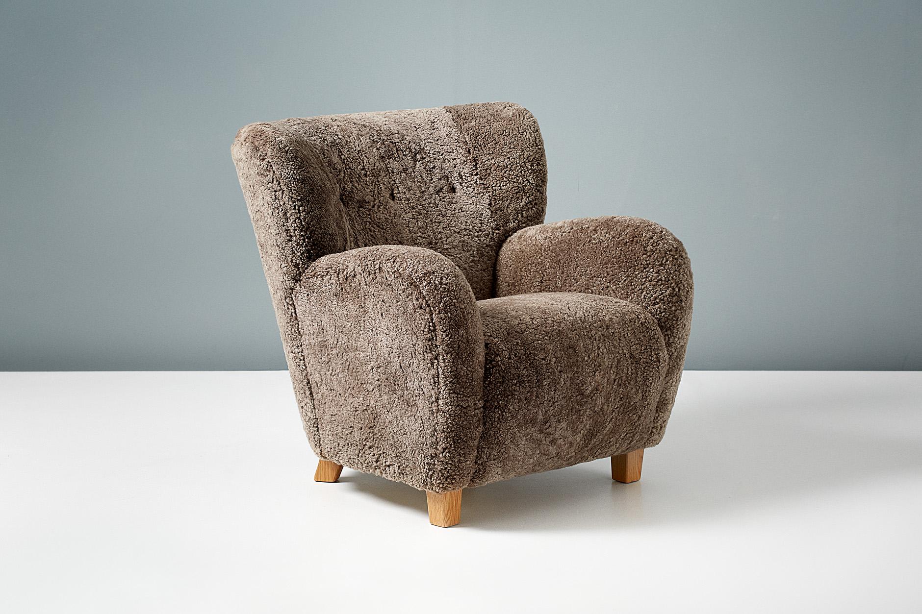 Maßgefertigte Karu-Schafsfell-Lounge-Sessel (Skandinavische Moderne) im Angebot