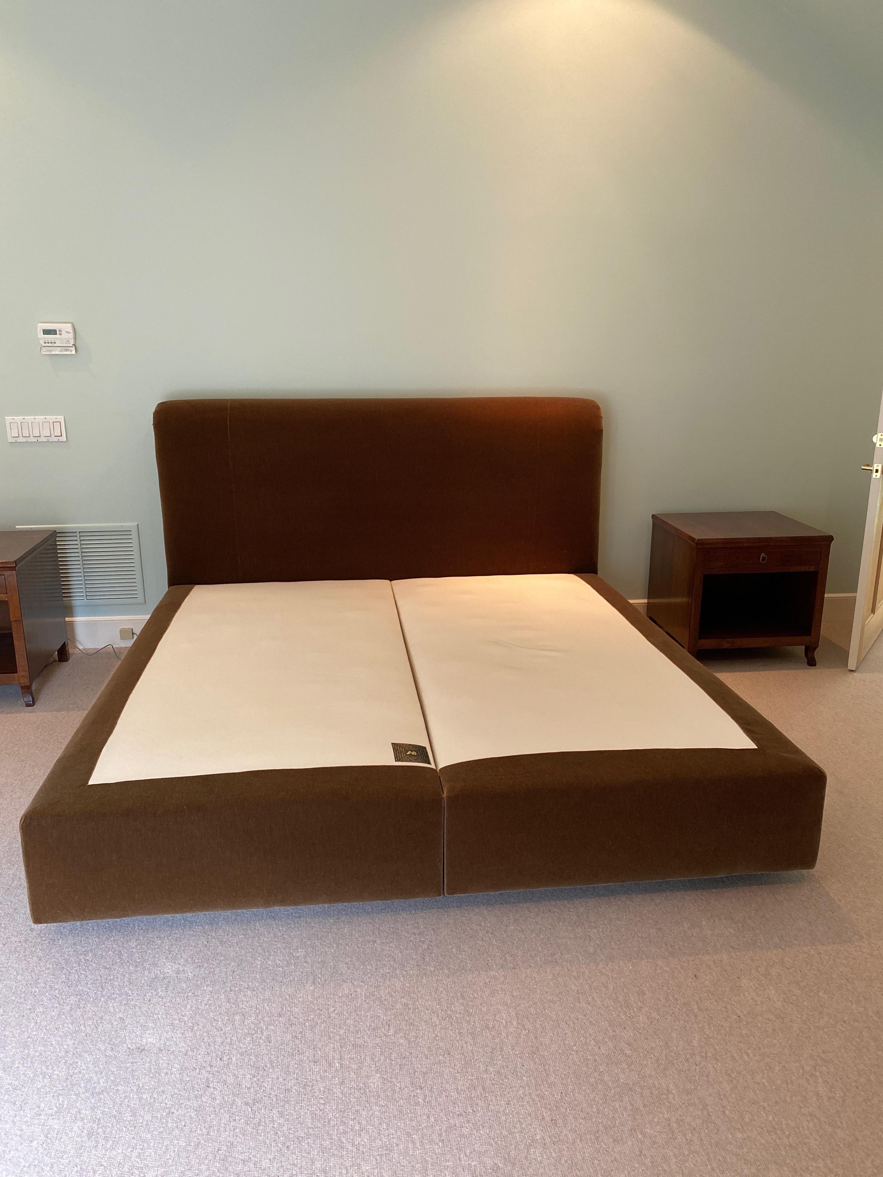 King size Avery Boardman brown mohair upholstered bed frame in mint condition, custom made.

Measures: 45” H x 84” L x 79” W

14.25” floor to top of box spring.