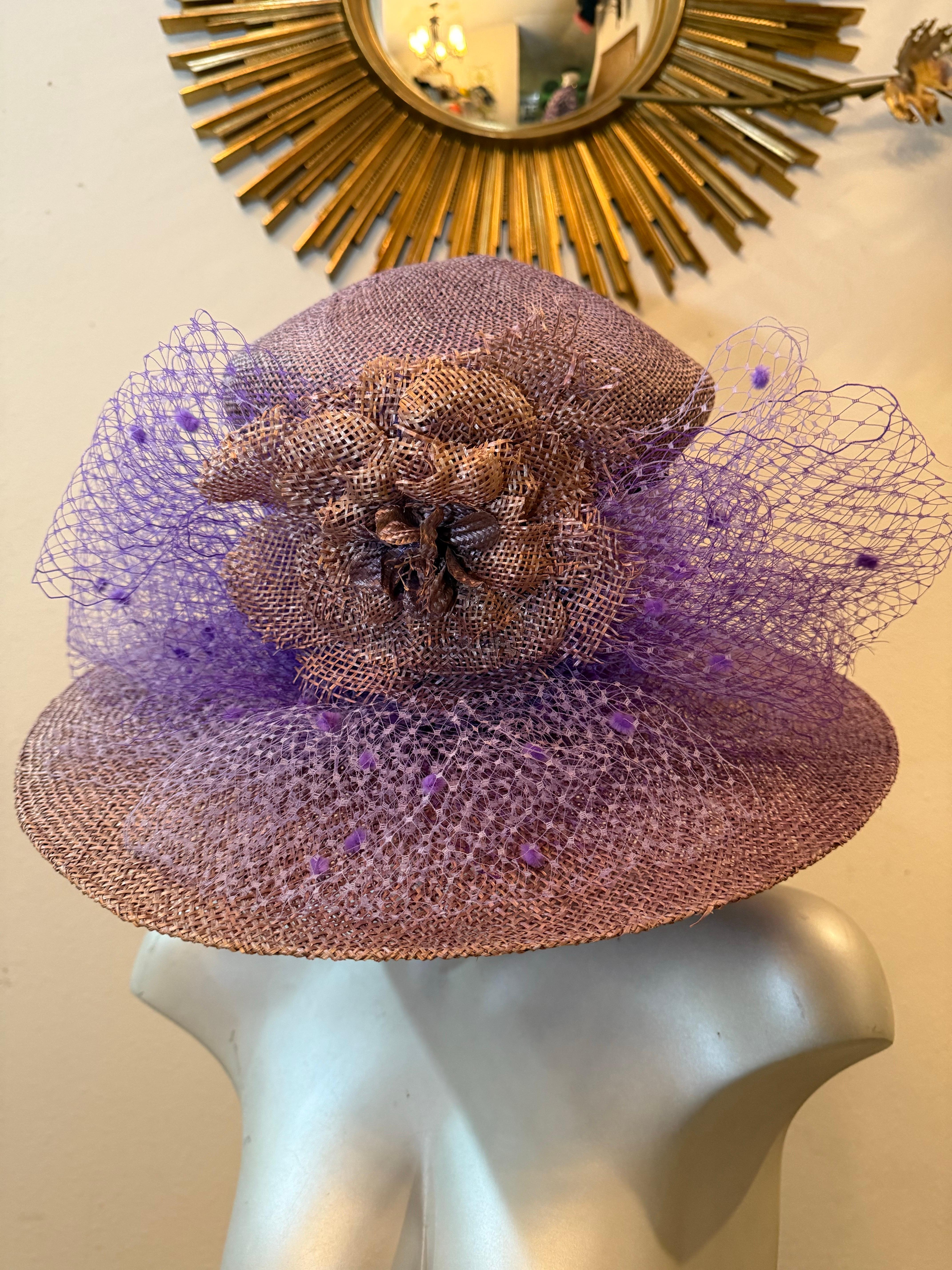 CUSTOM MADE Lavendel Stroh breite Krempe hohe Krone Hut w breite Band & Tüll Damen im Angebot