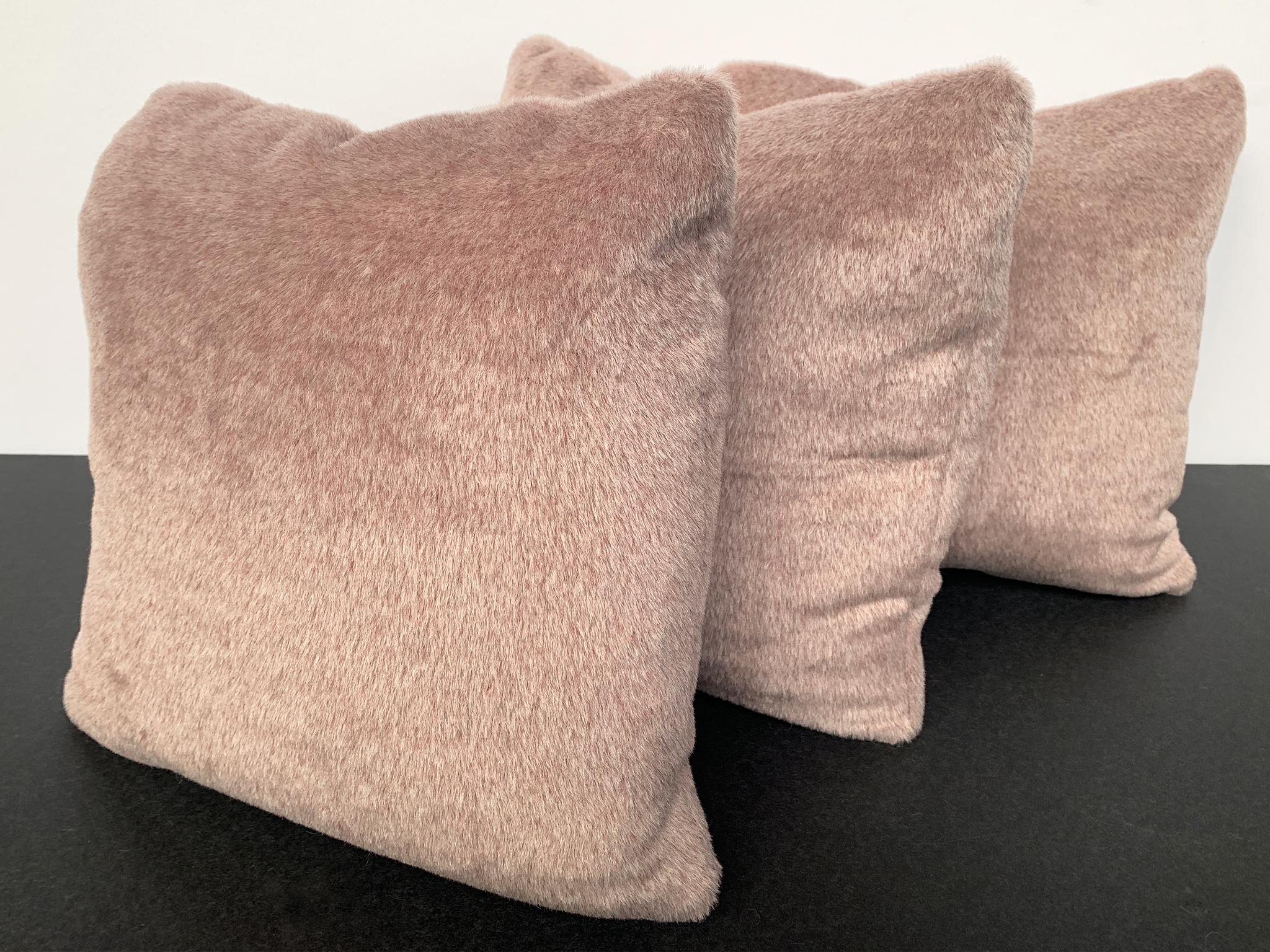 Custom-Made Lilac Mohair Pillow In New Condition For Sale In New York, NY