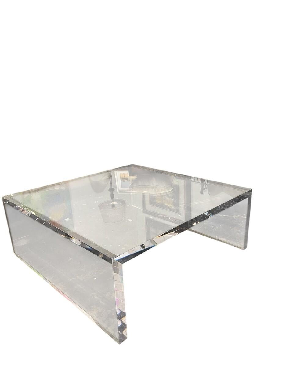 Custom Made Lucite/Acrylic Waterfall Coffee Table In Good Condition For Sale In Houston, TX