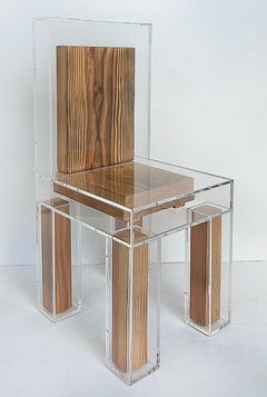 Chaise sculpturale en bois et lucite faite sur mesure