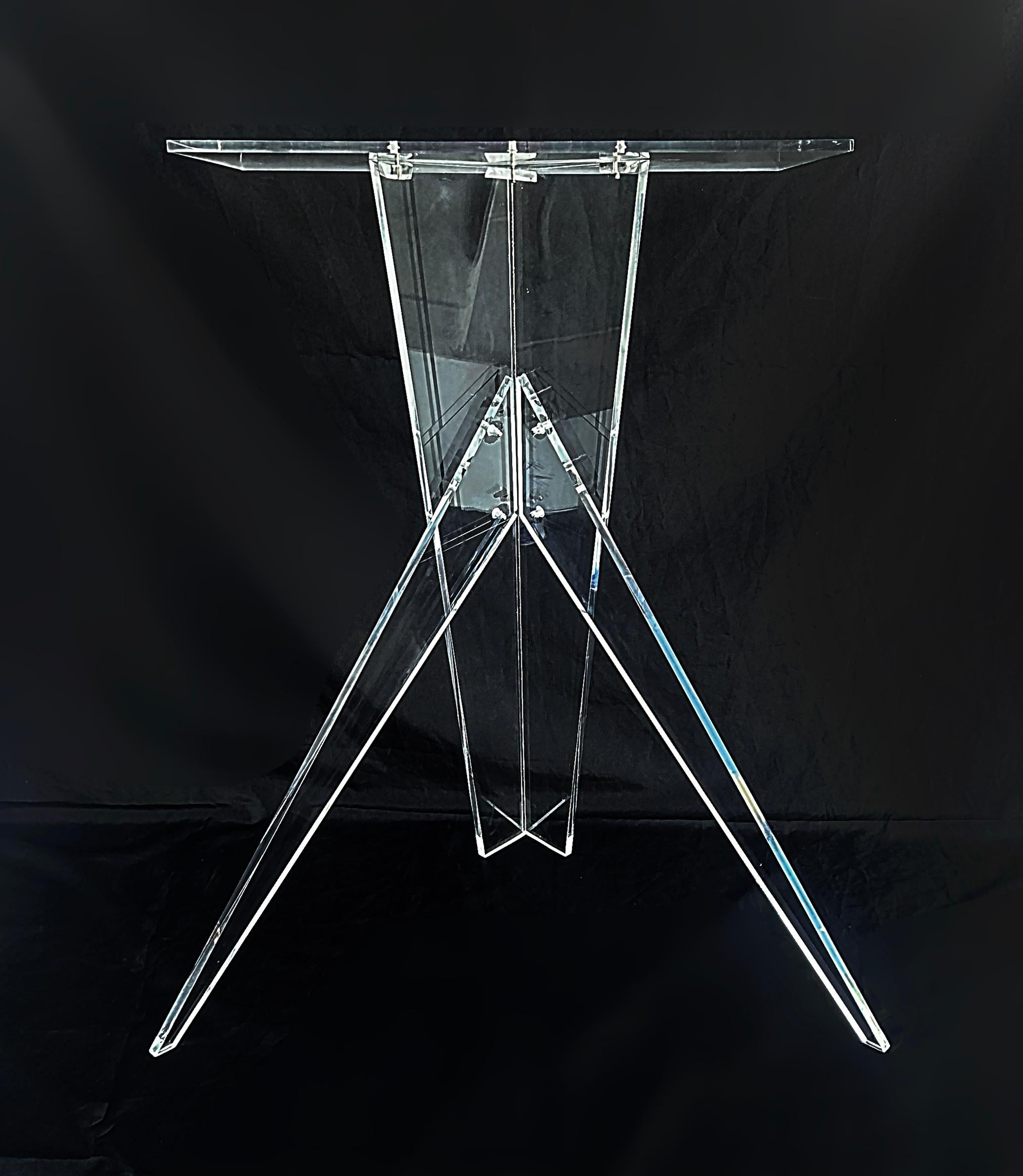 Custom Made Lucite Magazine, Music, Book Stand for Oversized Books In New Condition For Sale In Miami, FL