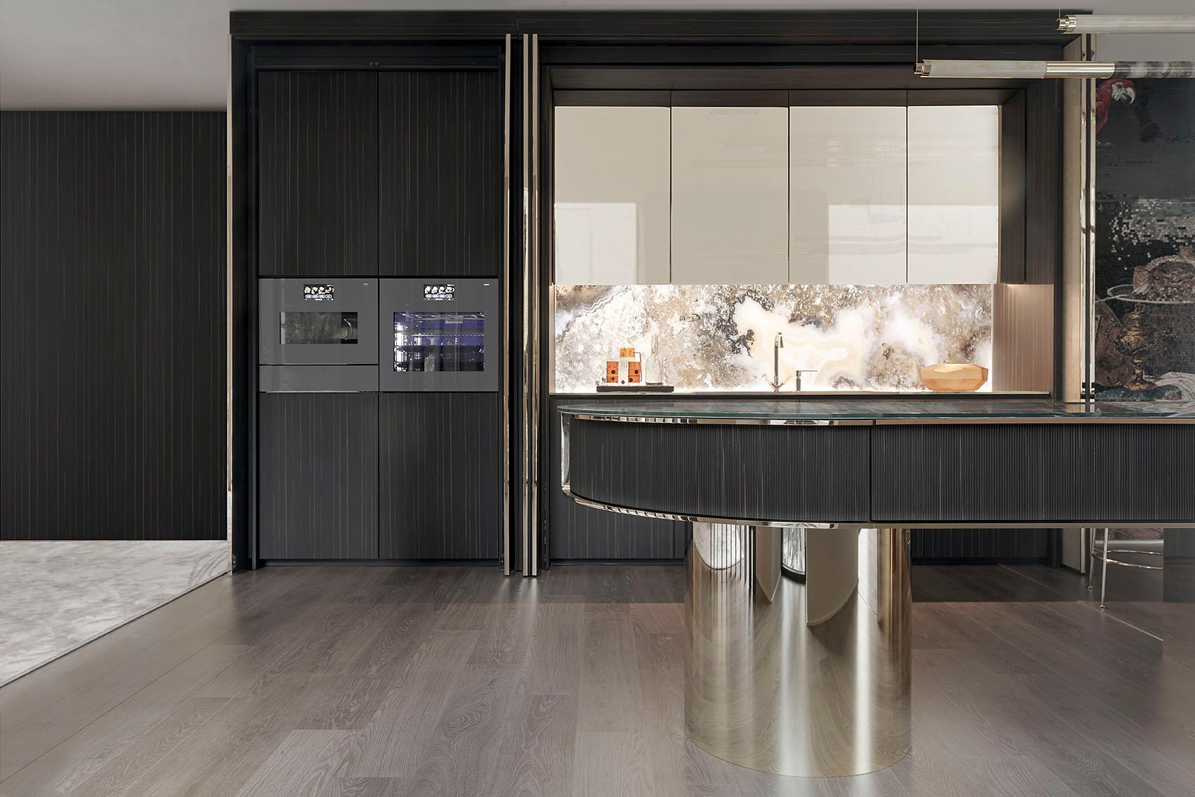 Cucina di lusso su misura Artigianato su misura Design unico e su misura in vendita 3