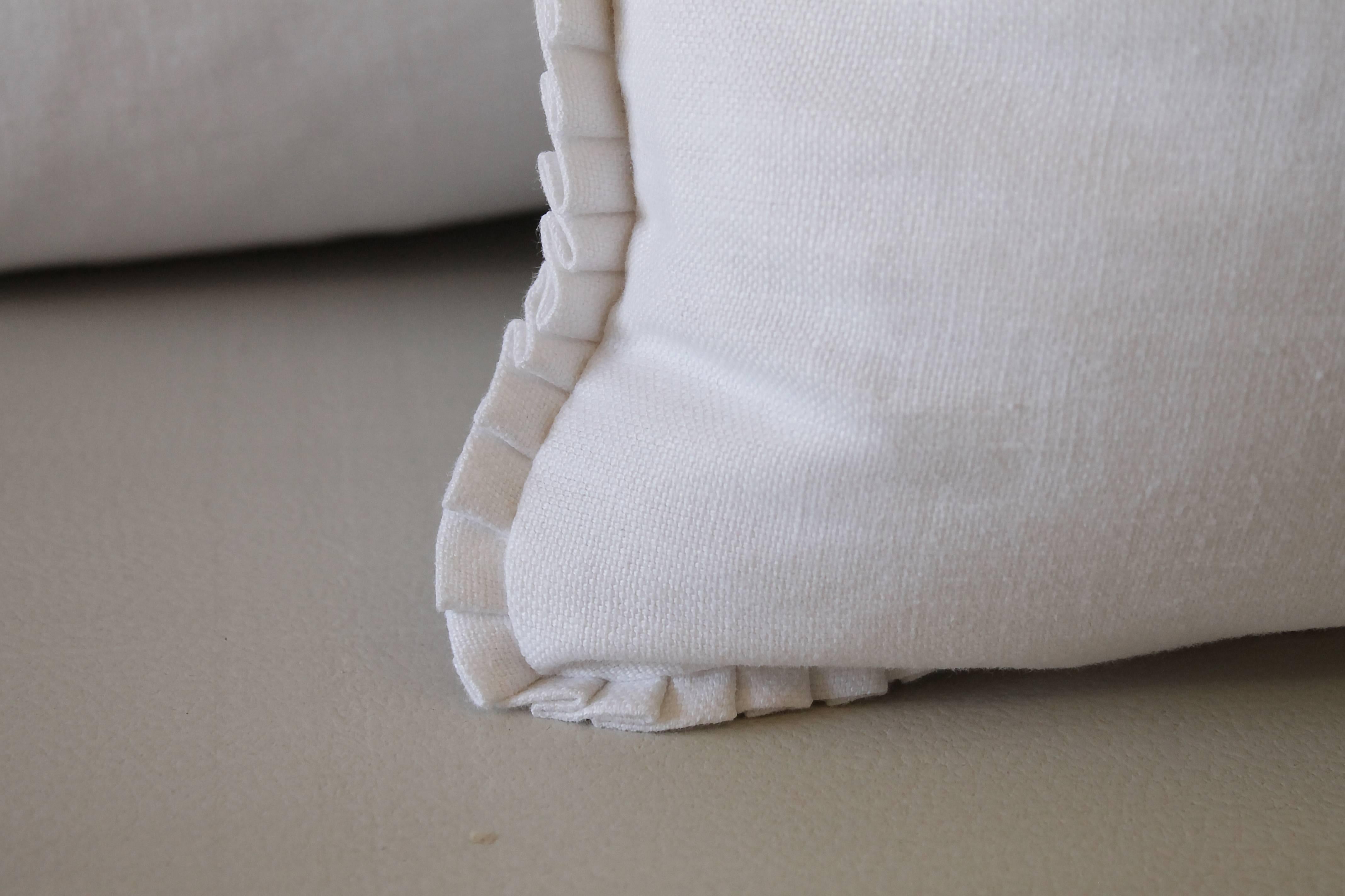 American Custom-Made Luxury Linen Pillows with Ruffle For Sale