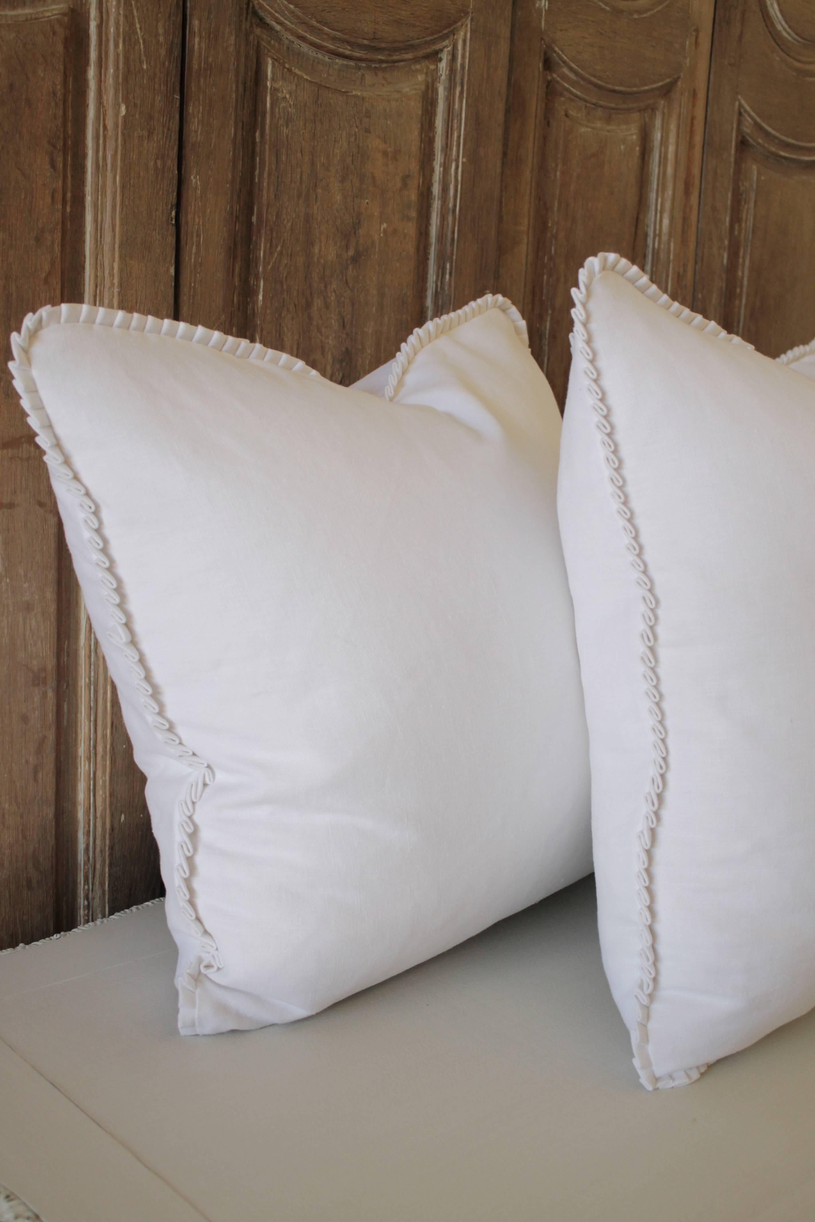 Hand-Crafted Custom-Made Luxury Linen Pillows with Ruffle For Sale