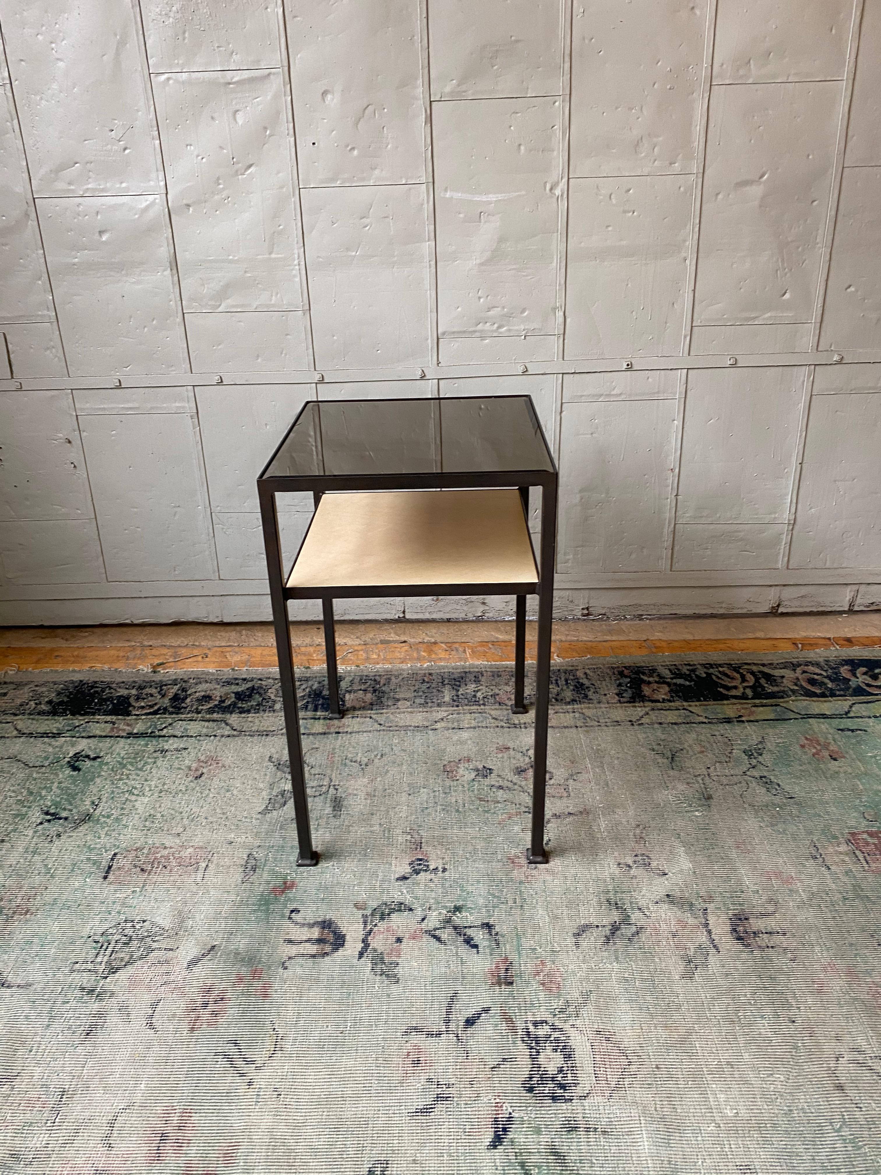 Marcelo Nightstand or End Table In Excellent Condition For Sale In Buchanan, NY