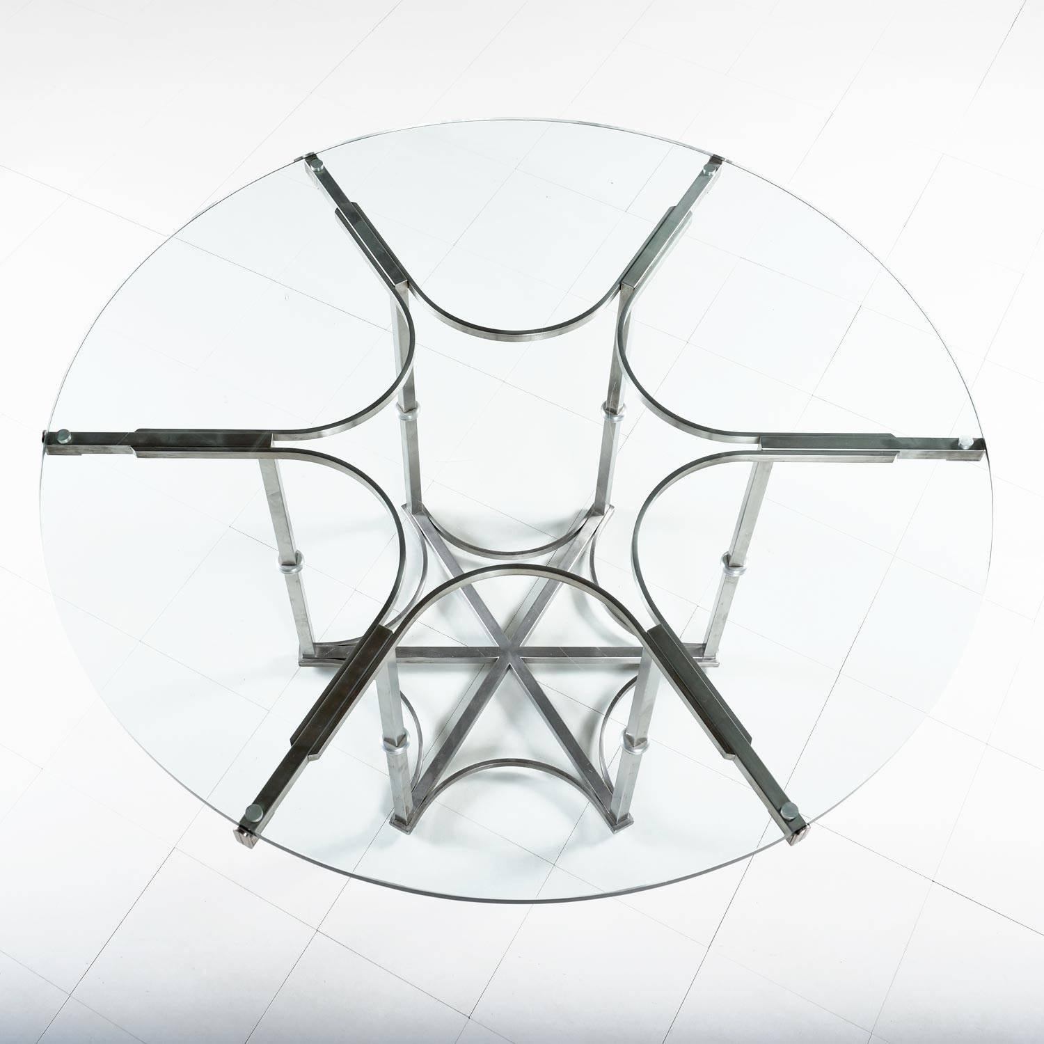 Custom-Made Metal and Glass Round Modern Dining Table In Excellent Condition In Chattanooga, TN