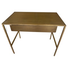Coiffeuse ou bureau en métal fait sur-mesure par BH&A