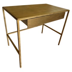 Coiffeuse ou bureau en métal fait sur-mesure par BH&A