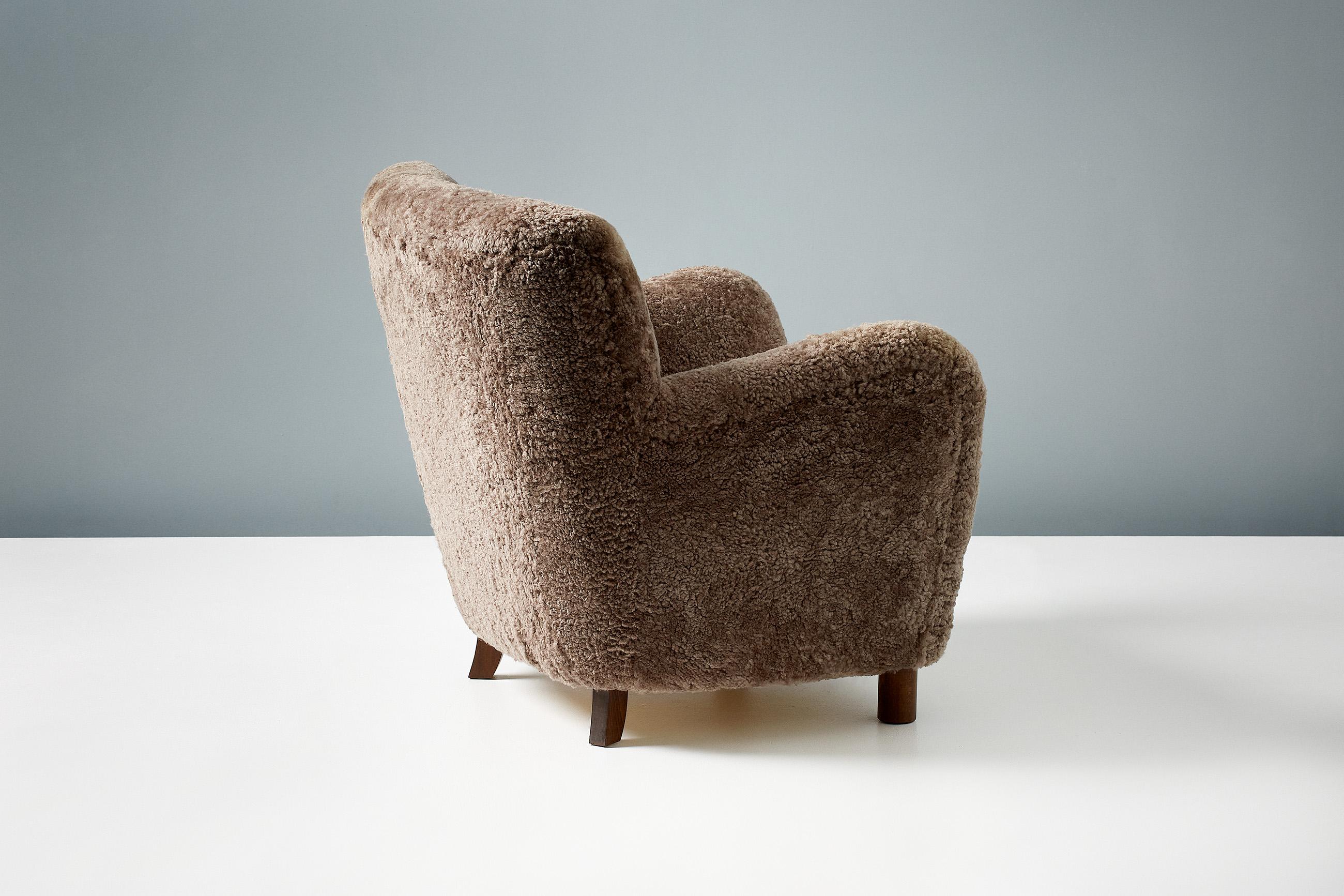 Custom Made Model 54 Sheepskin Lounge Chair In New Condition For Sale In London, GB