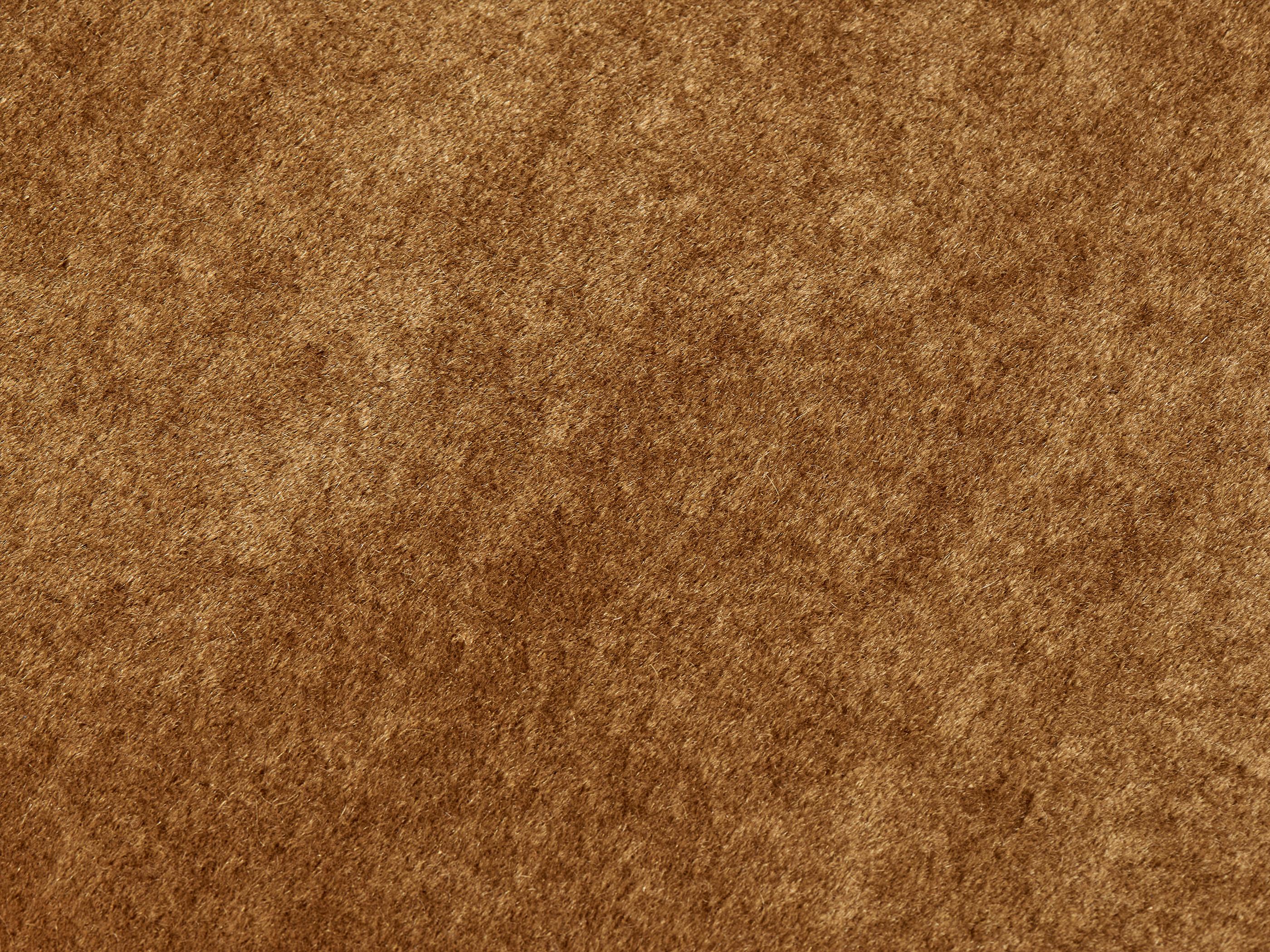 CUSTOM MADE Mohair-Samt-Ottomane mit konischen Eichenfüßen im Angebot 2