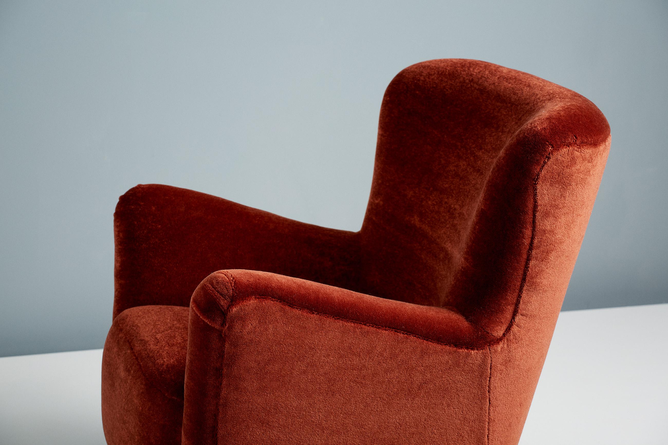 Custom Made Mohair Velvet Lounge Chair In New Condition For Sale In London, GB