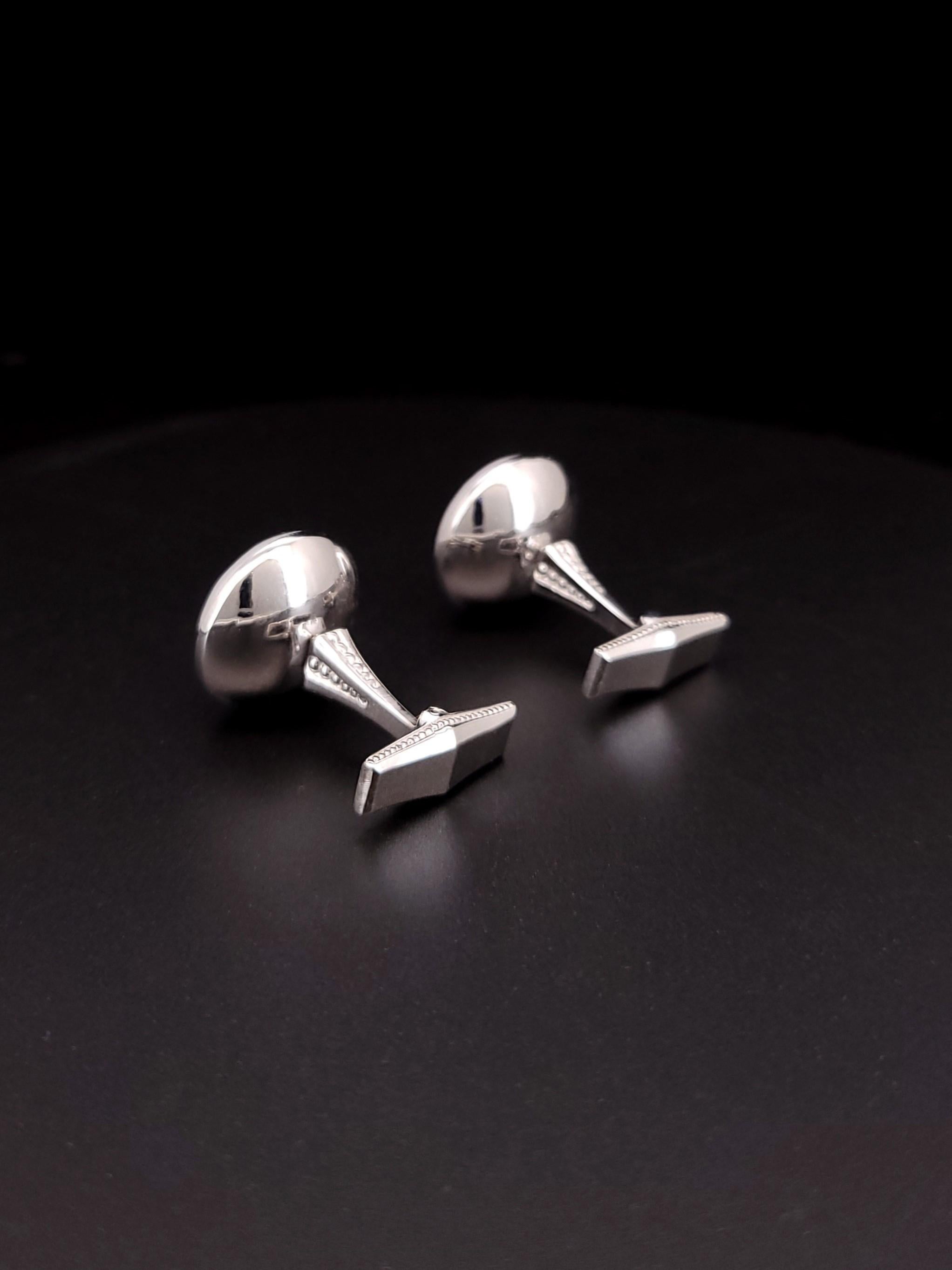 Taglio rotondo Set di gemelli e bottoni a pressione in oro bianco 14k MOP su misura in vendita