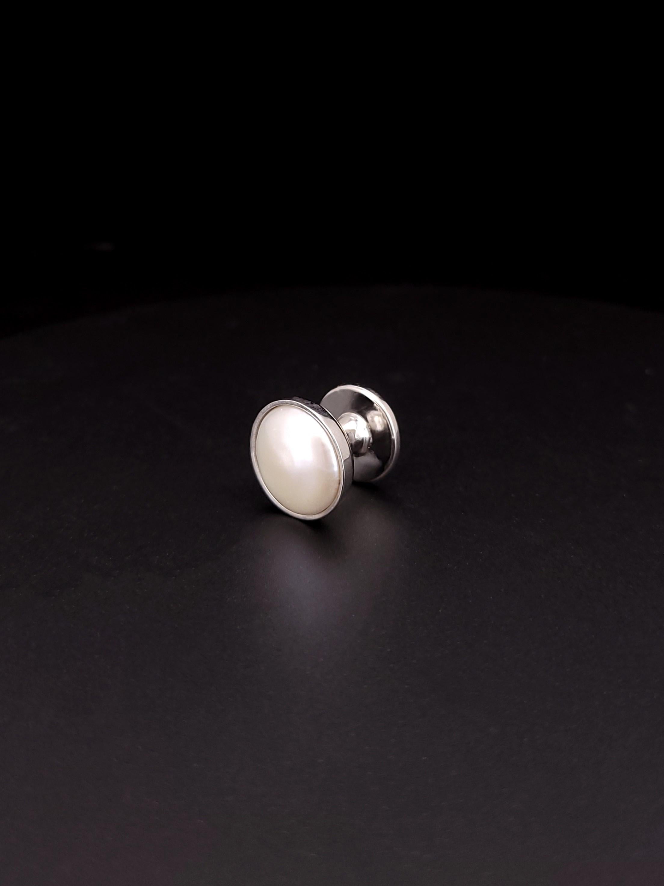 Set di gemelli e bottoni a pressione in oro bianco 14k MOP su misura in vendita 1