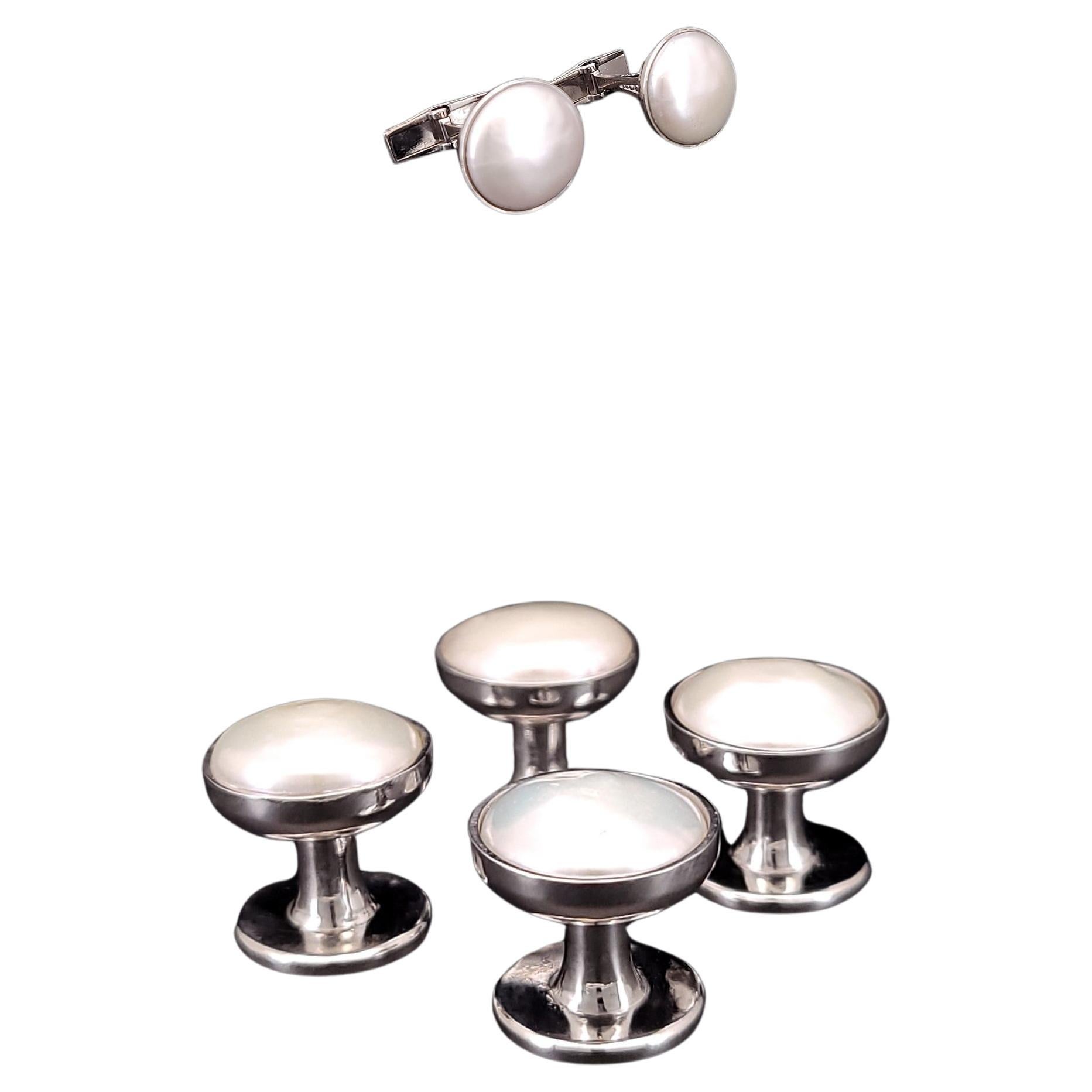 Set di gemelli e bottoni a pressione in oro bianco 14k MOP su misura in vendita
