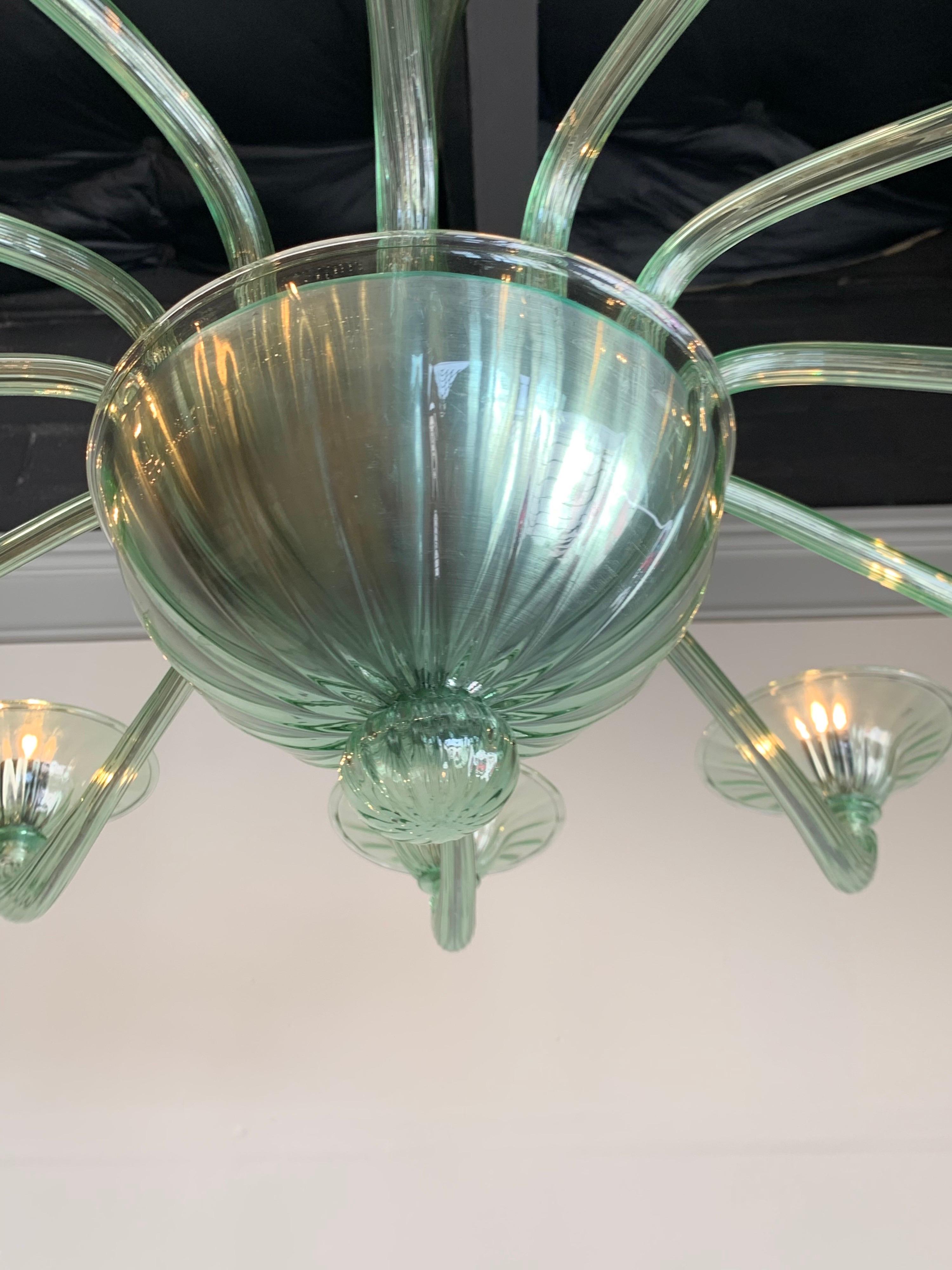 Lustre en verre de Murano fait sur mesure à 12 lumières Bon état - En vente à Dallas, TX
