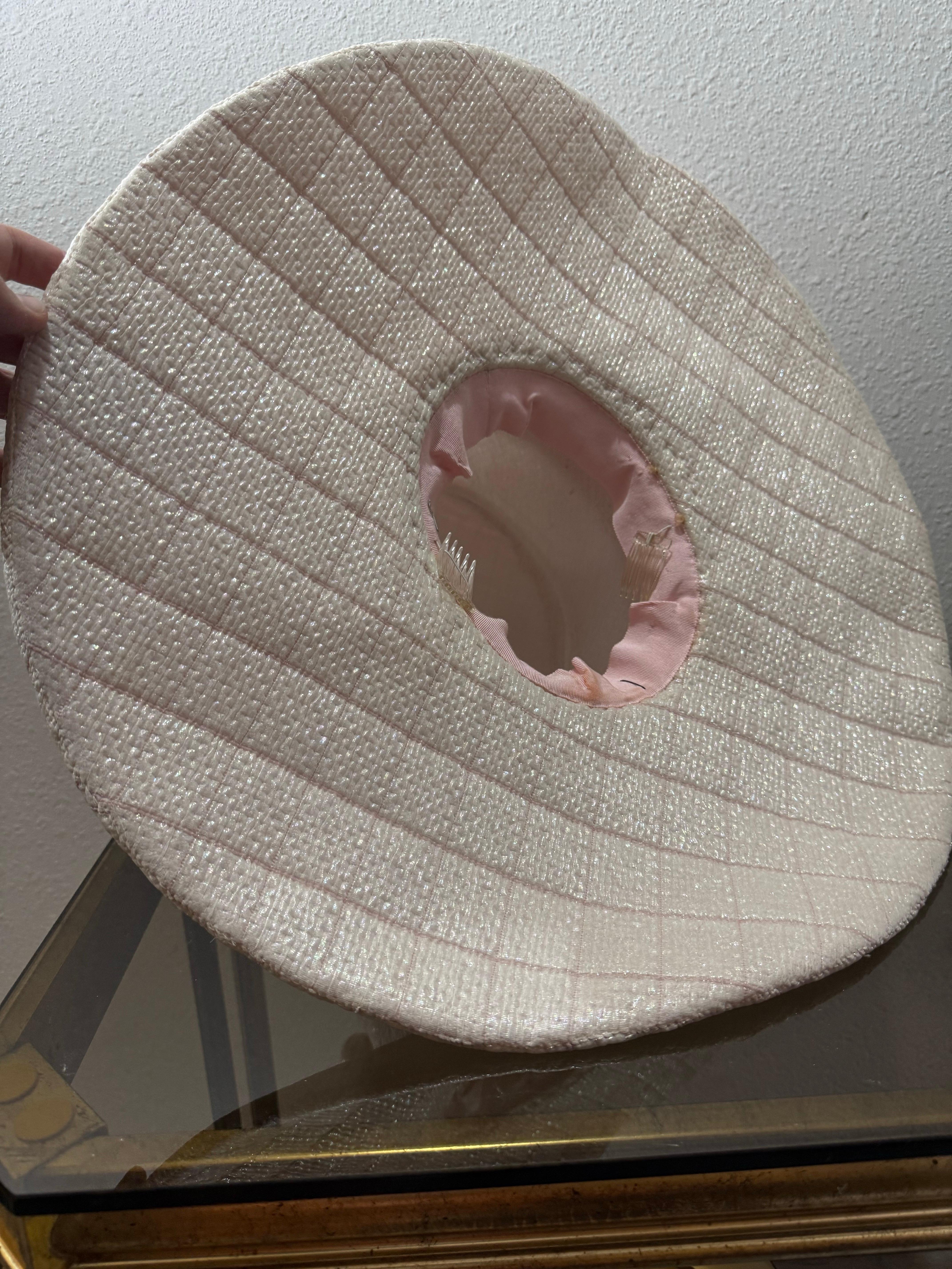 CUSTOM MADE Opalescent Tweed Wide Brimmed Quilted Chanel Fabric Fedora w Camelia im Angebot 11