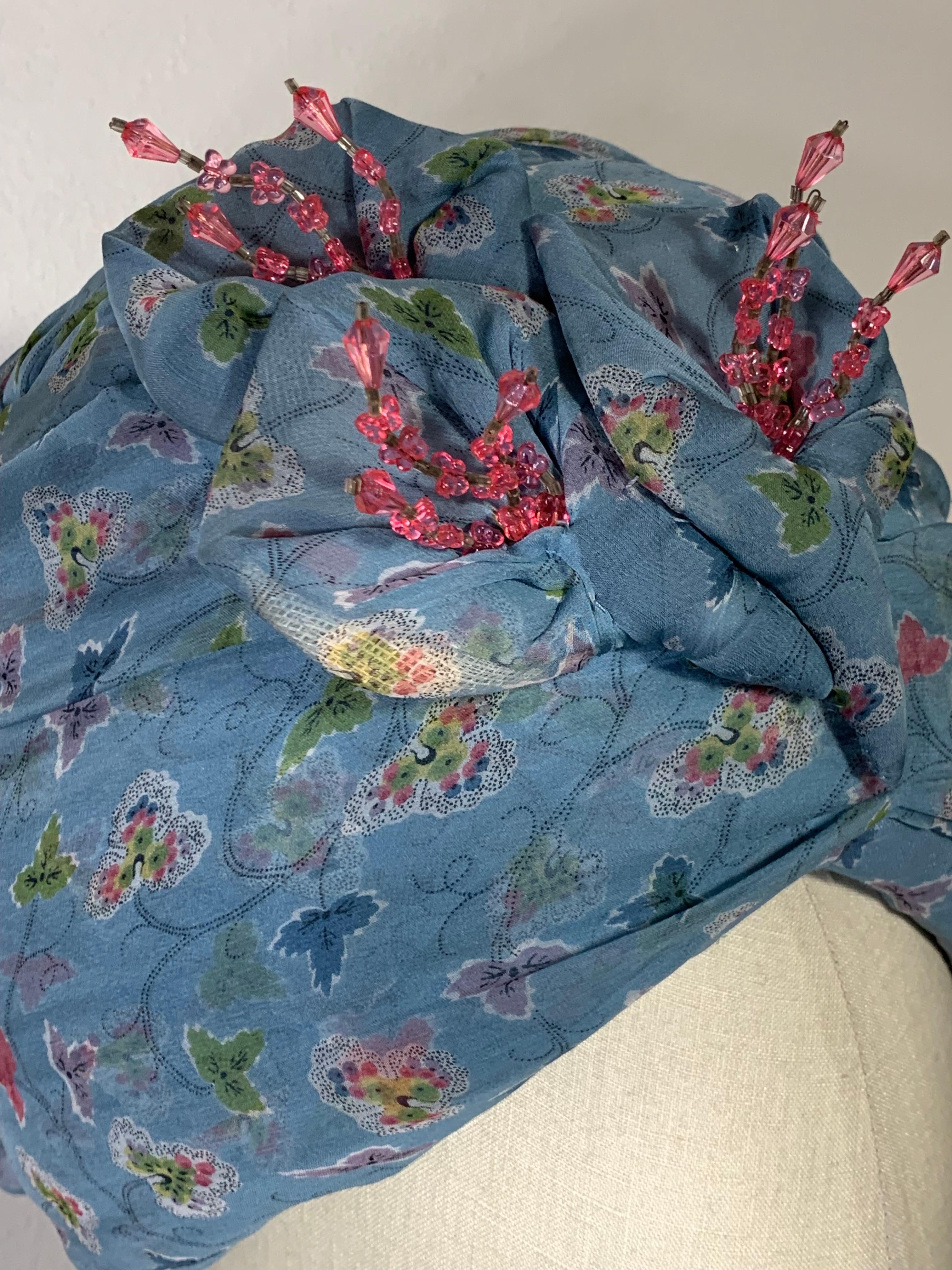 Turban imprimé floral bleu pervenche fait sur mesure w  Embellissement et épingle en cristal en vente 6