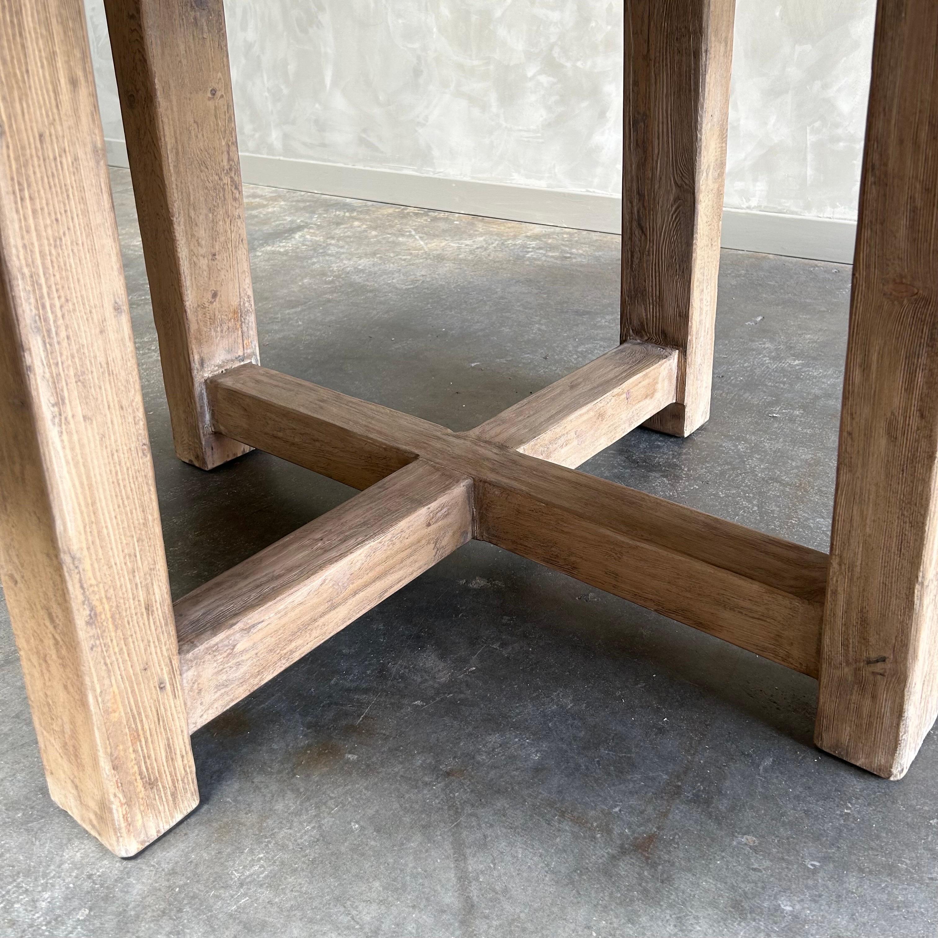 Custom Made Reclaimed Elm Wood Round Dining Table In New Condition For Sale In Brea, CA