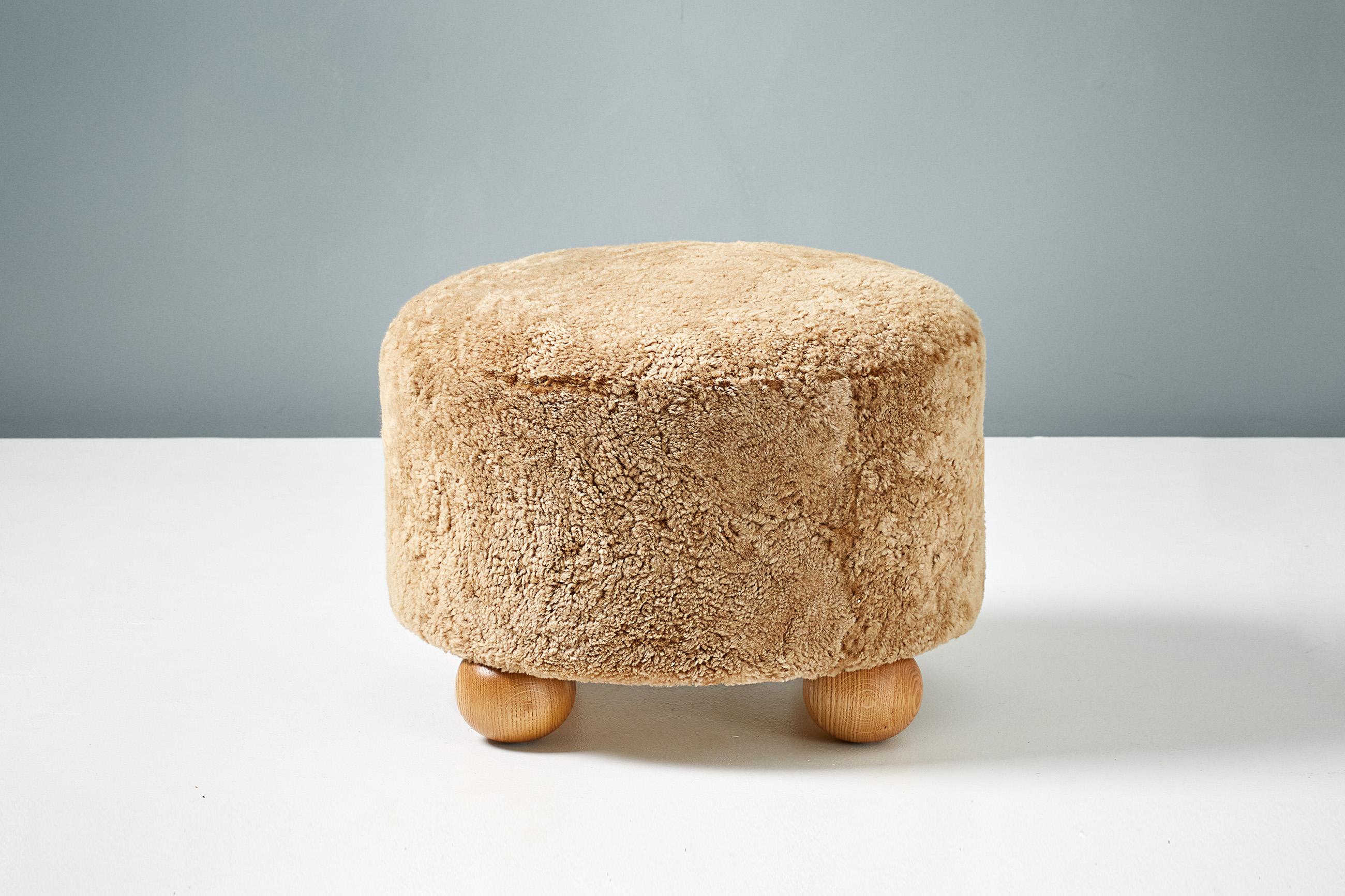 Scandinavian Modern Custom Made Round Sheepskin Ottoman with Oak Ball Feet For Sale