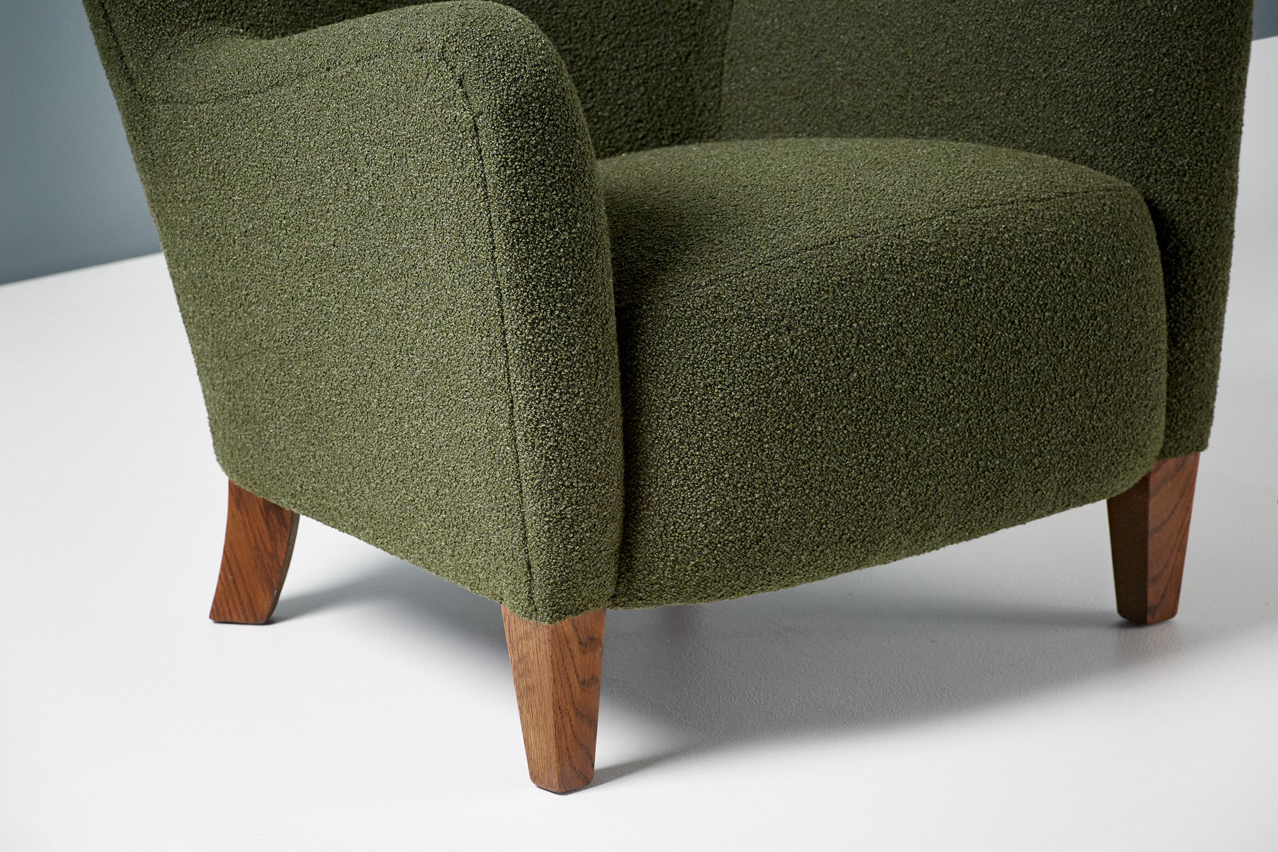 Wool Custom Made RYO Boucle Lounge Chairs For Sale
