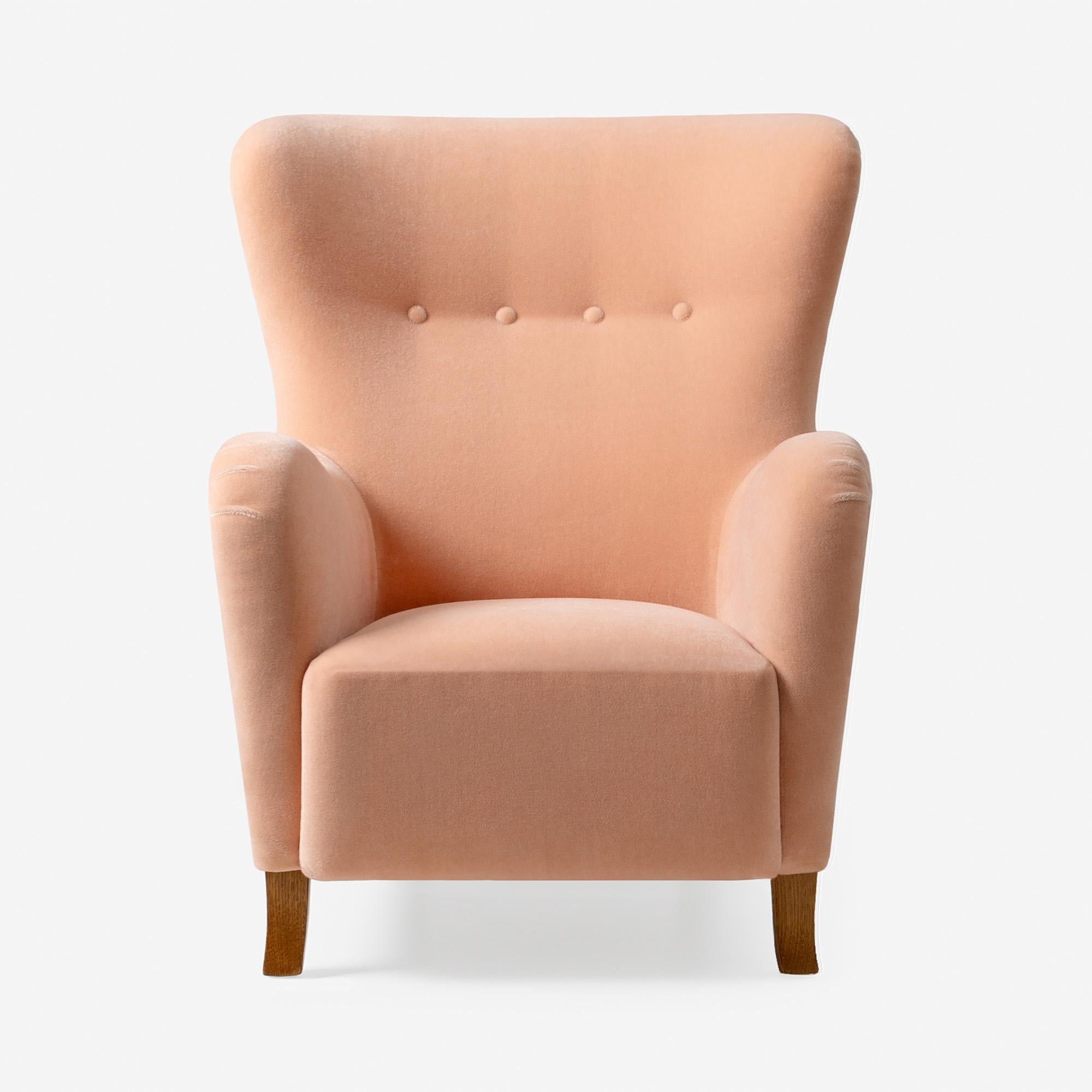 Britannique CUSTOM MADE Fauteuil Ailé en velours Mohair en vente