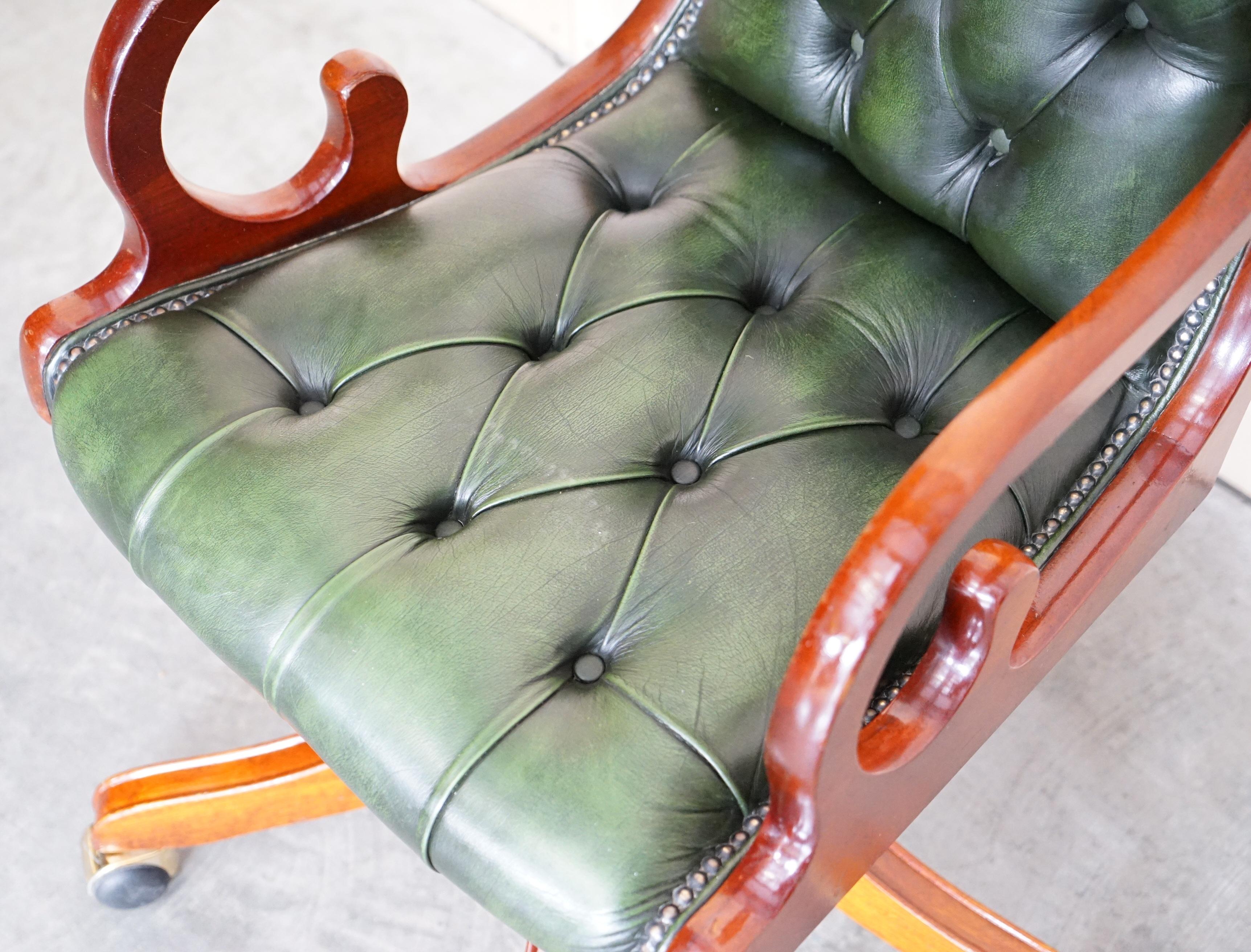 Hand-Crafted Custom Made Slim Chesterfield Buttoned Green Leather Captains Directors Armchair