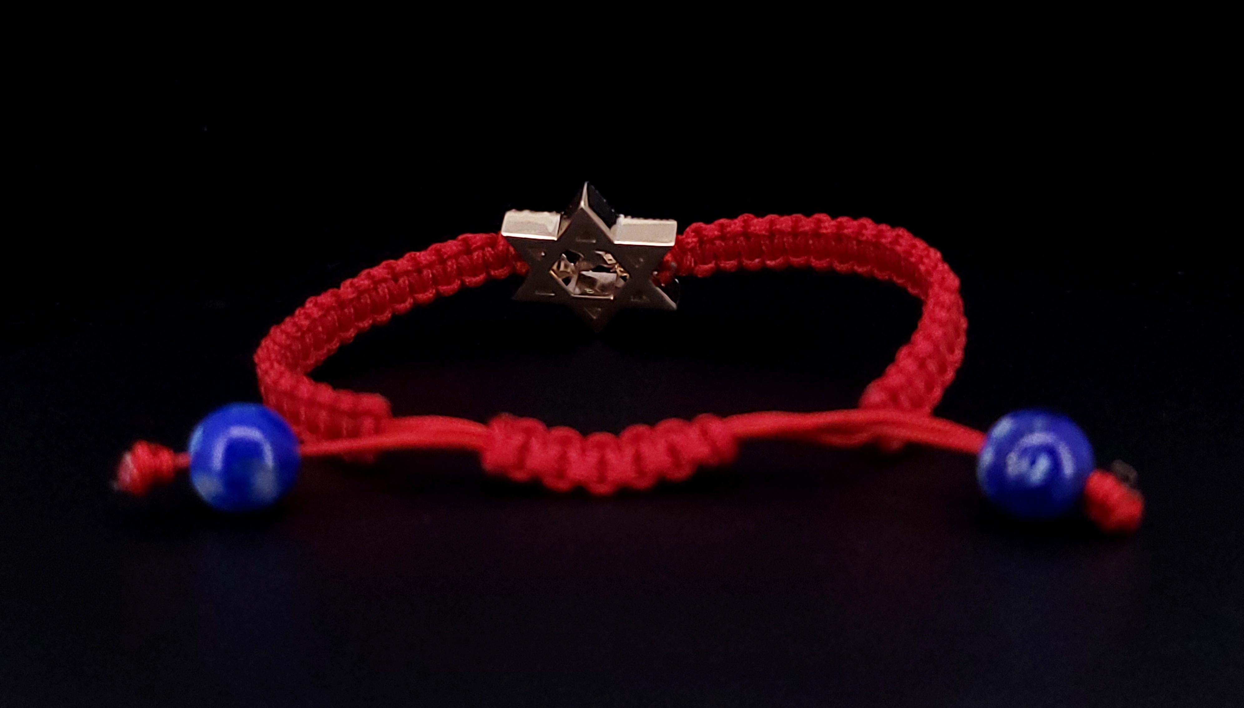 Bracelet étoile de David en or 14 carats, émail bleu et diamants Neuf - En vente à New York, NY
