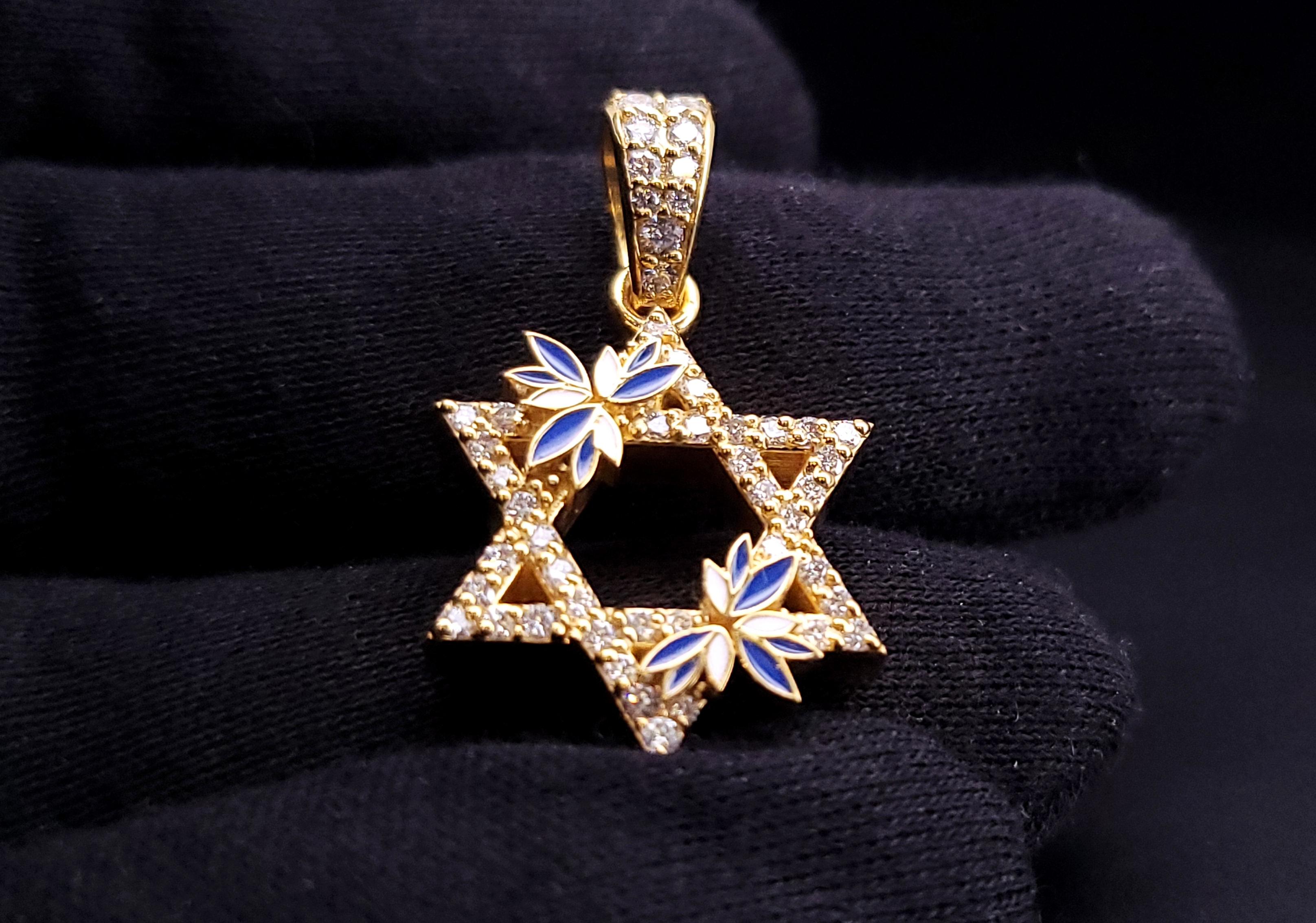 Taglio rotondo Ciondolo con stella di David David in oro 14k, diamanti e smalto blu su misura in vendita
