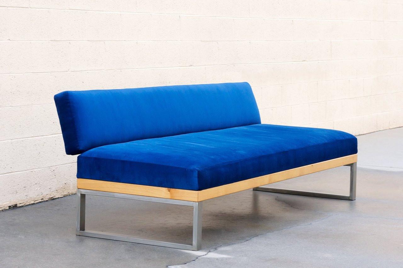 Sofá-cama a medida de acero, aliso y terciopelo Siglo XXI y contemporáneo en venta
