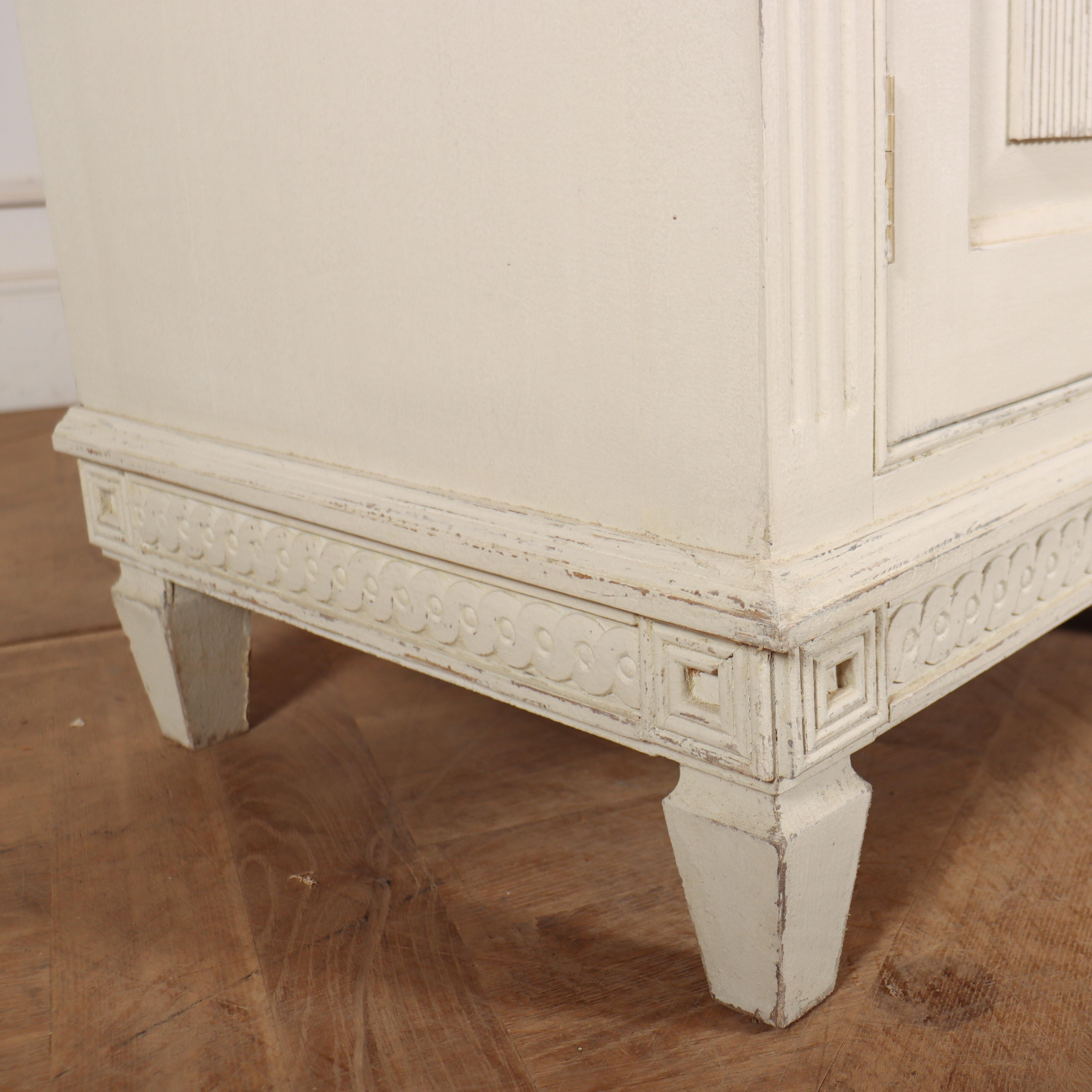 Custom Made Swedish Style Enfilade In New Condition For Sale In Leamington Spa, Warwickshire