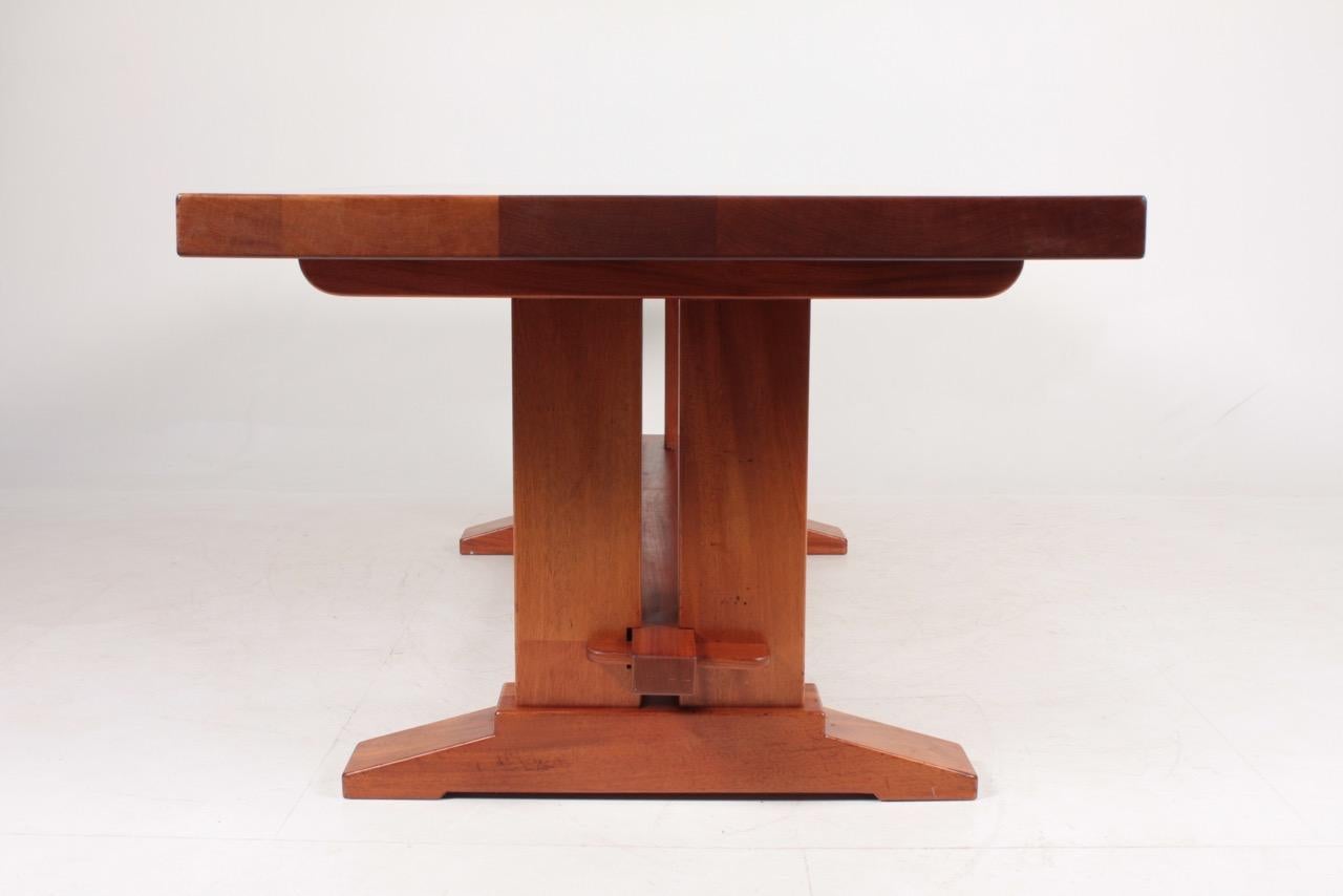 Maßgefertigter Tisch aus massivem Mahagoni von Søborg Møbler:: Dänisches Modernes Design 1980er Jahre (Skandinavische Moderne) im Angebot