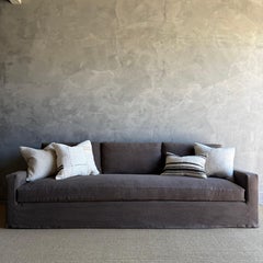 CUSTOM MADE Maxwell Sofa 110" mit Daunen umhüllten Kissen