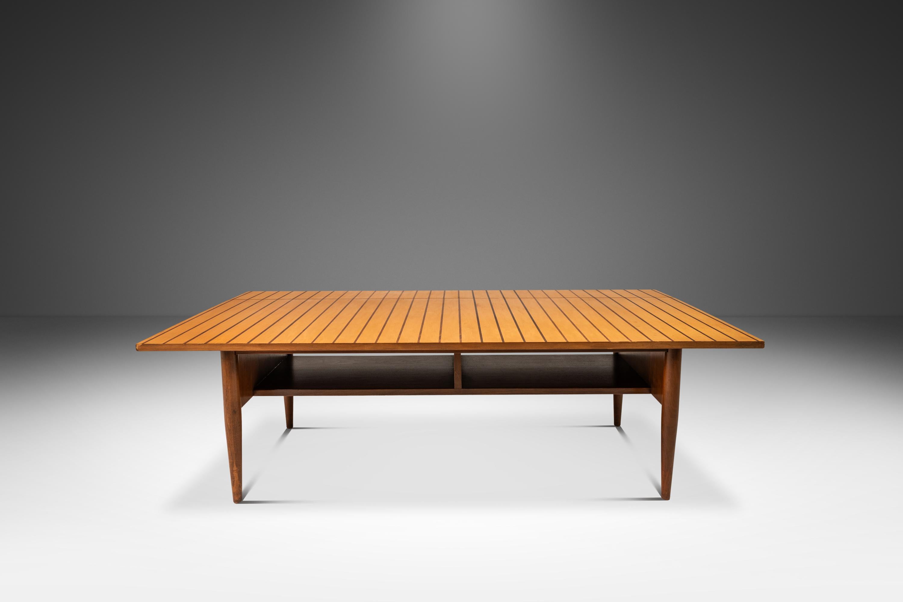American Custom-Made Two-Tone Coffee Table w/ Drop-Leaf in Maple & Walnut, USA, c. 1960s For Sale