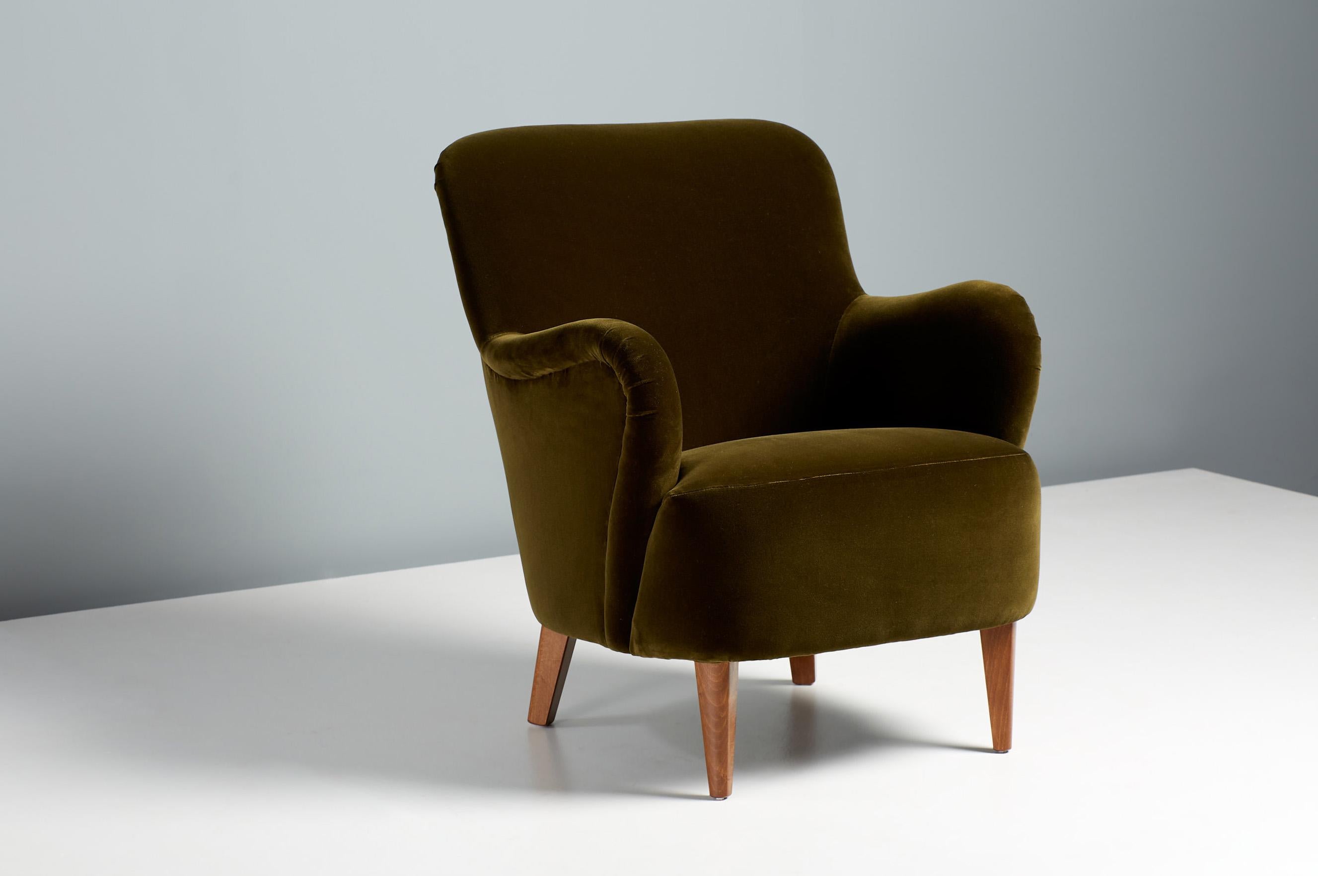 Albin Lounge Chair in Cotton Velvet by Dagmar In New Condition For Sale In London, GB