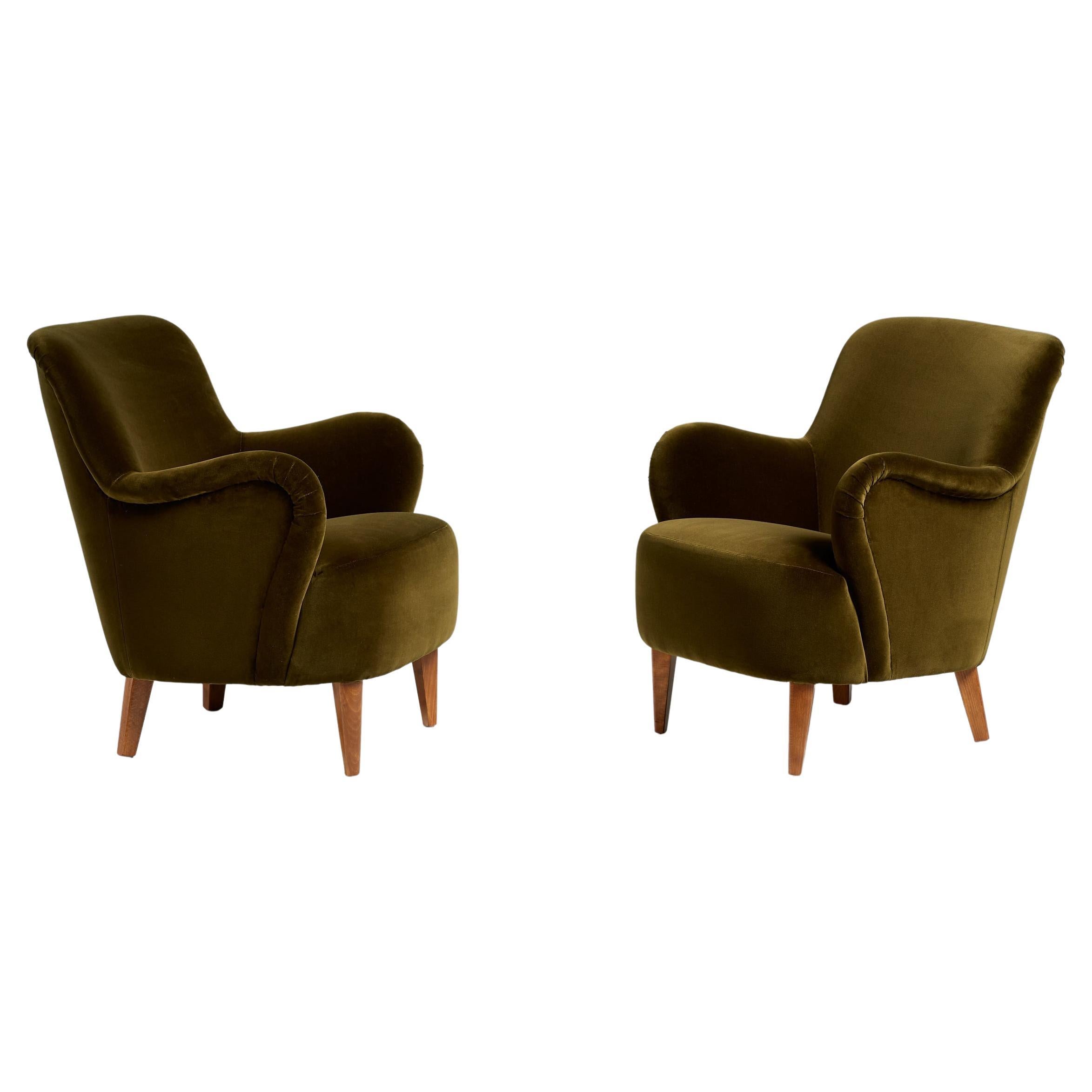 Albin Lounge Chair in Cotton Velvet Fabric by Dagmar