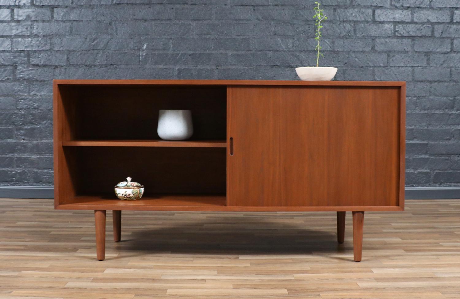 American Custom Made Walnut Credenza w/ Sliding Doors by Danish Modern LA For Sale