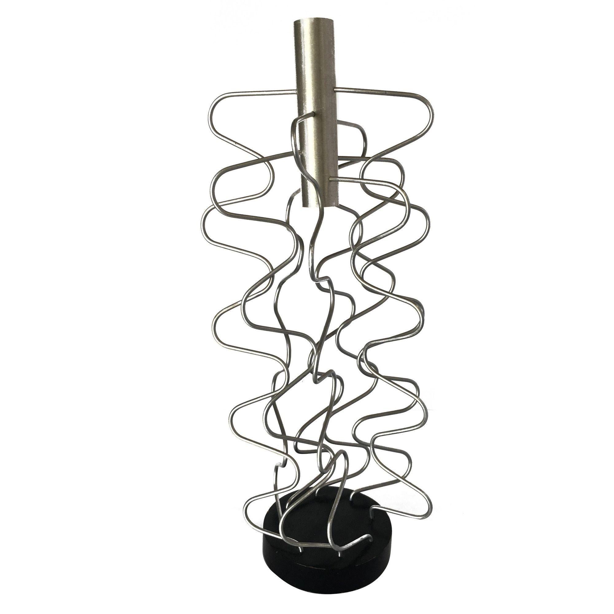 Américain Paire de chandeliers d'art en fil métallique faits sur mesure en vente