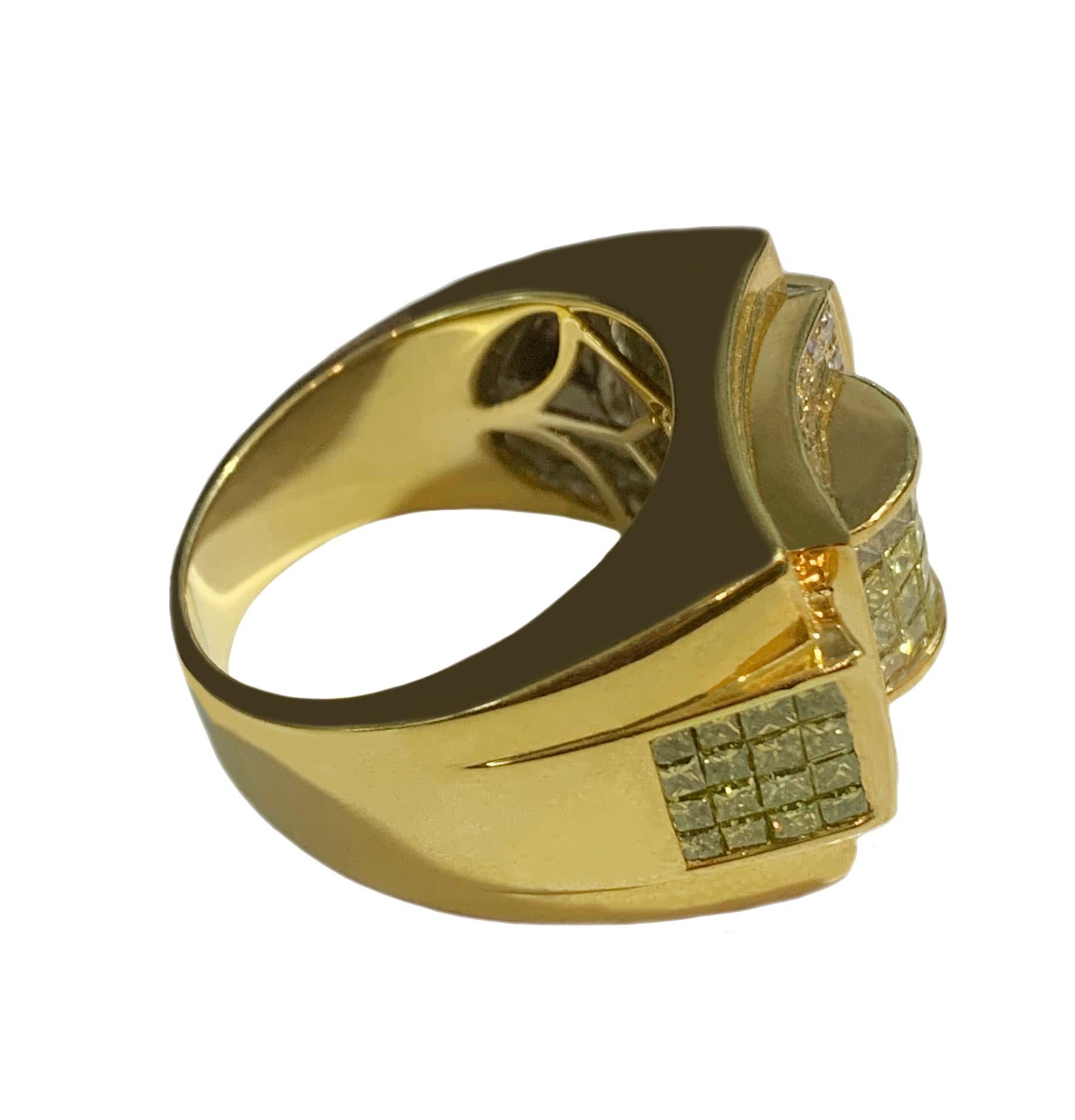 -Custom made

-14k Yellow gold

-Ring size: 10.5

-Weight: 20gr

-Ornament dimensioin: 0.55x0.9’’

-Diamond: 2.9ct, SI clarity, G color