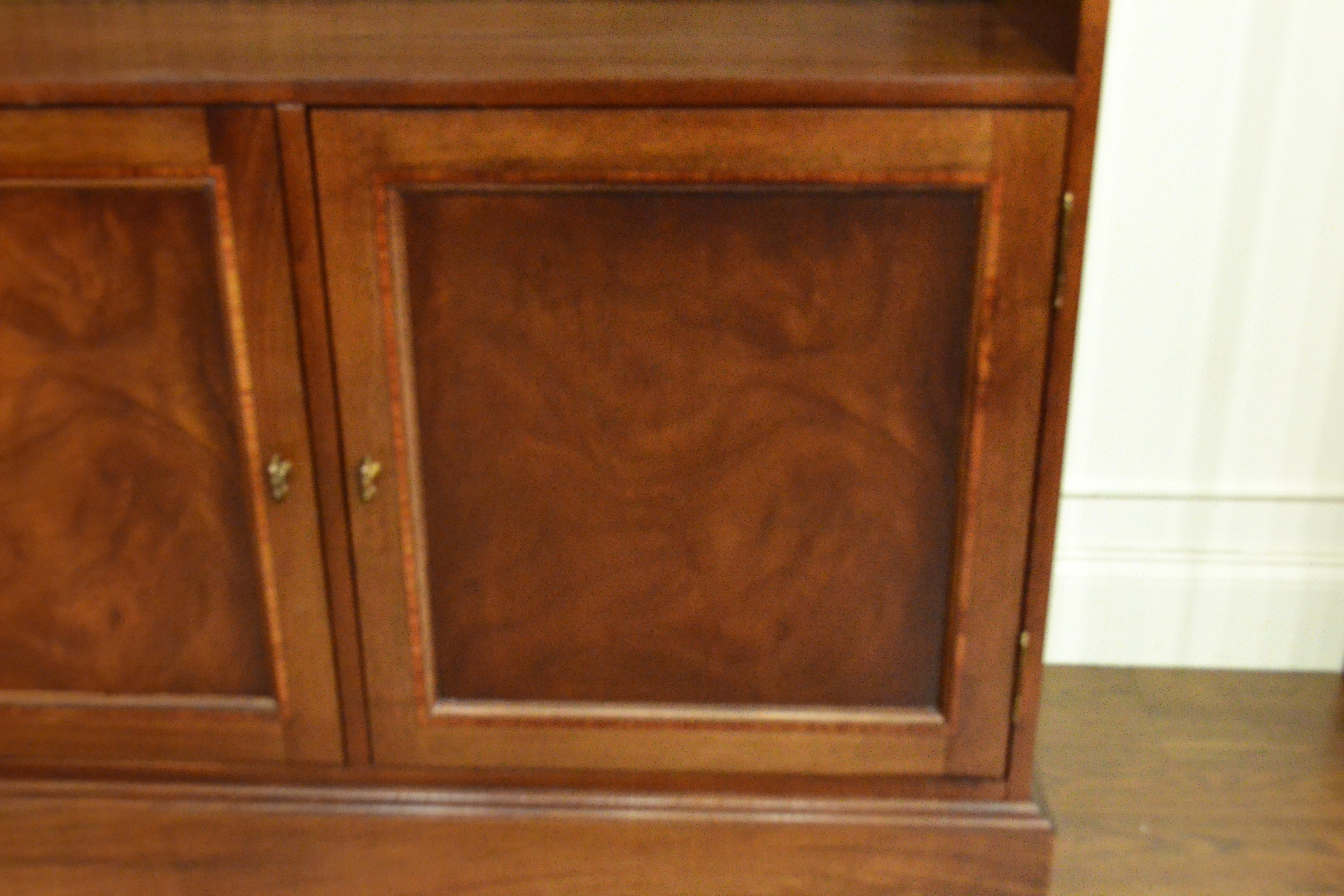 Custom Mahogany Georgian Style Bookcase by Leighton Hall In New Condition For Sale In Suwanee, GA